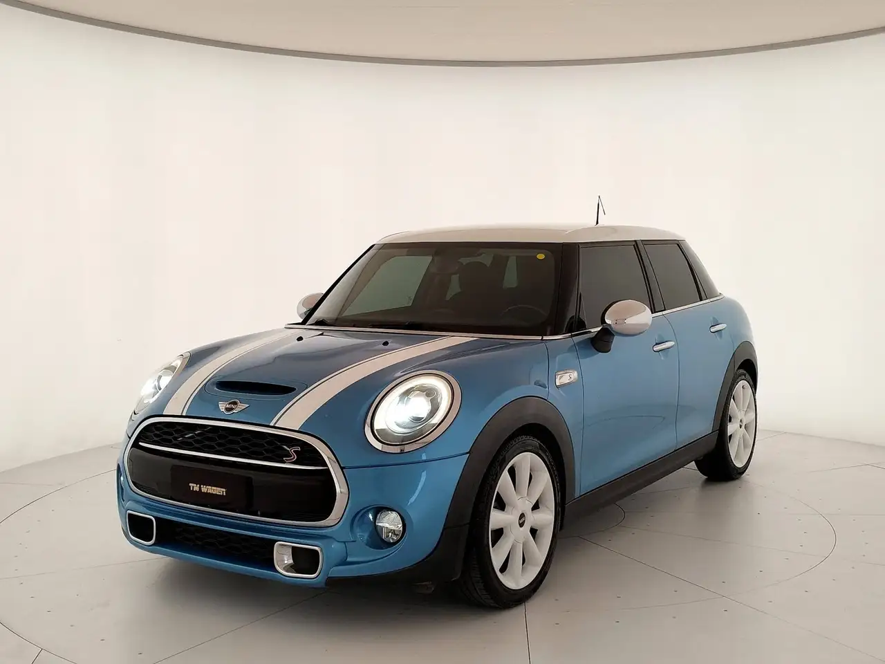 2014 MINI Cooper SD 2.0 5 Porte, photograph 1