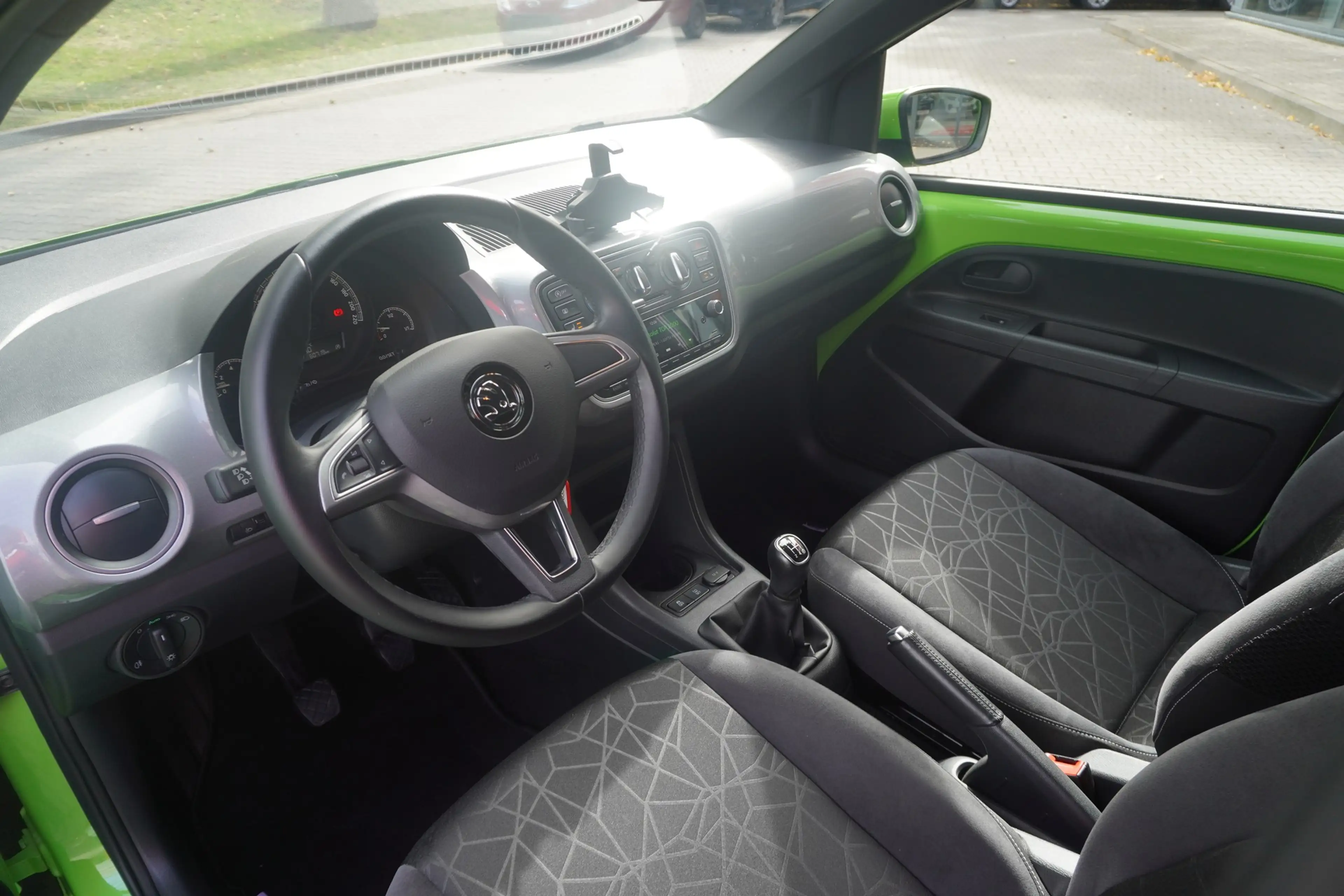 Skoda Citigo 1.0 MPI Clever Bluetooth PDC Sitzheizung — photo 10