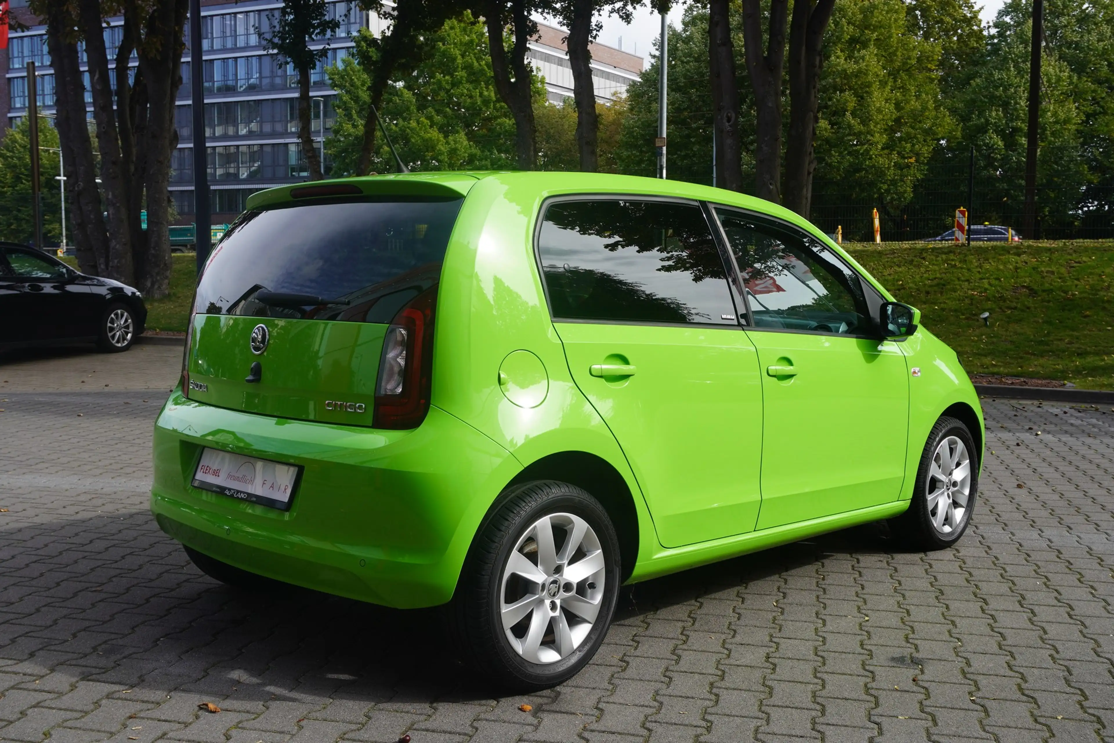 Skoda Citigo 1.0 MPI Clever Bluetooth PDC Sitzheizung — photo 6