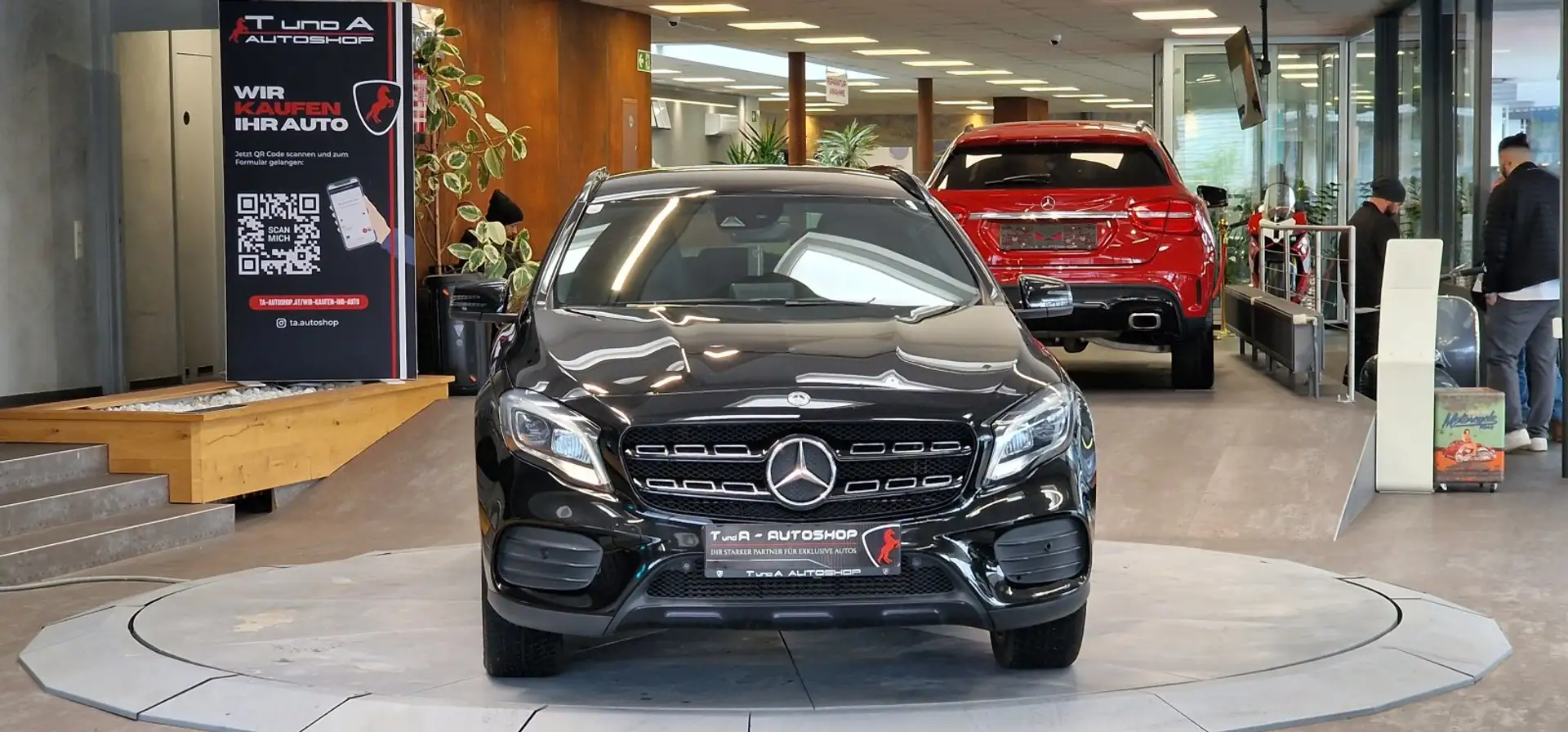 Mercedes-Benz GLA 200 d AMG-Paket Aut. *Kamera*Navi*19Zoll*Night-Paket* Schwarz - 2