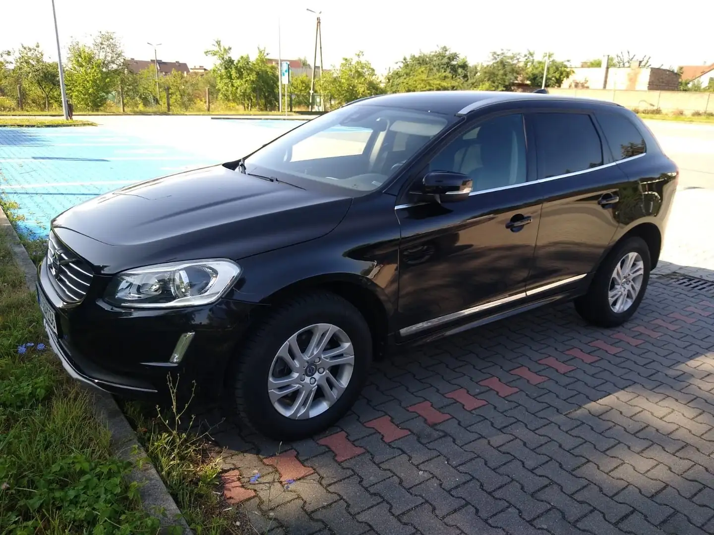 Volvo XC60 Aut.Summum AWDXenonLederNaviMemoryBlisTop Zwart - 1
