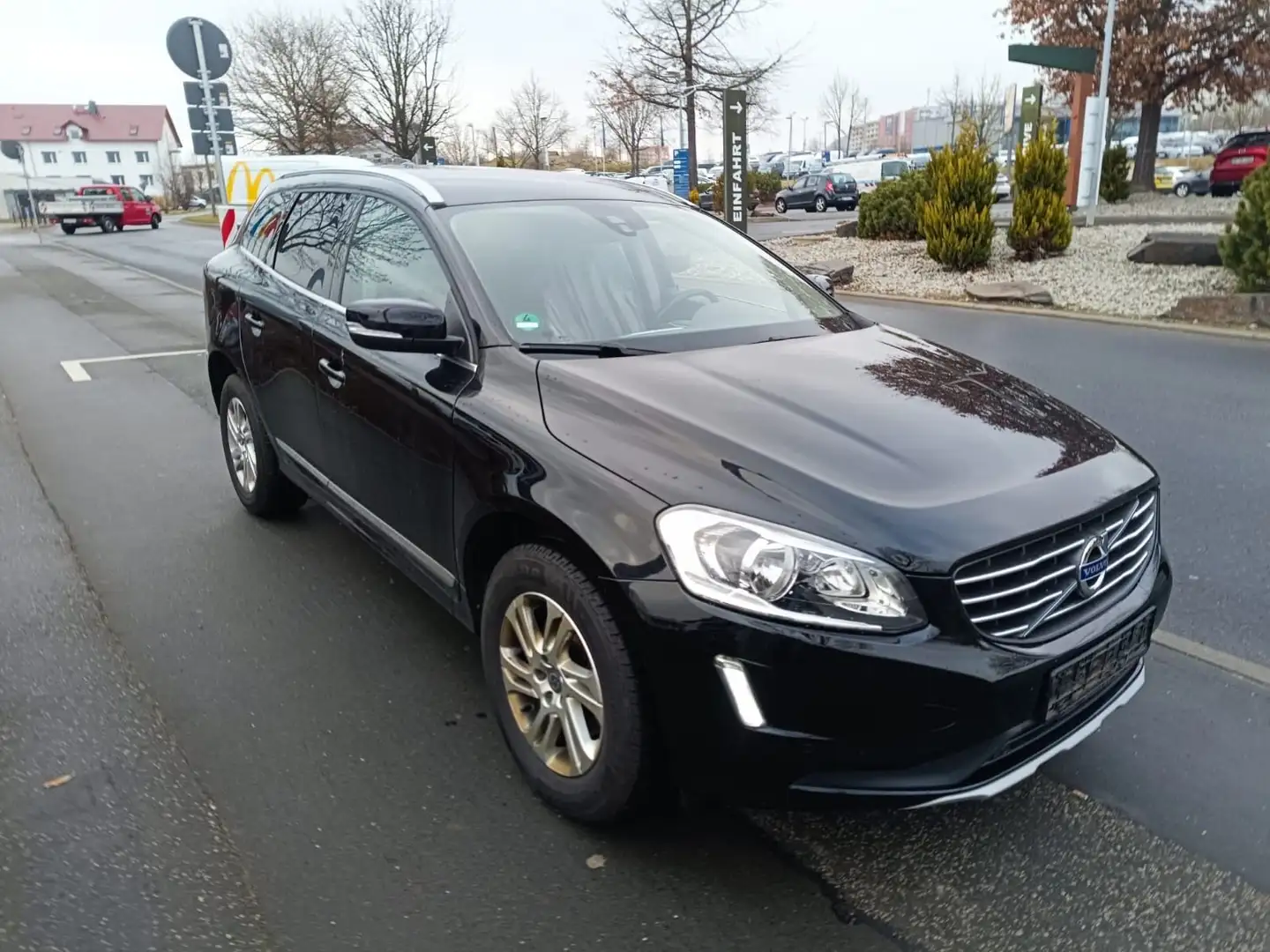 Volvo XC60 Aut.Summum AWDXenonLederNaviMemoryBlisTop Zwart - 2