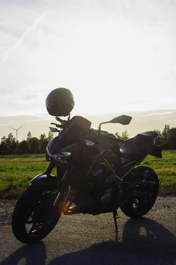 Kawasaki 900 Z Groen - 1