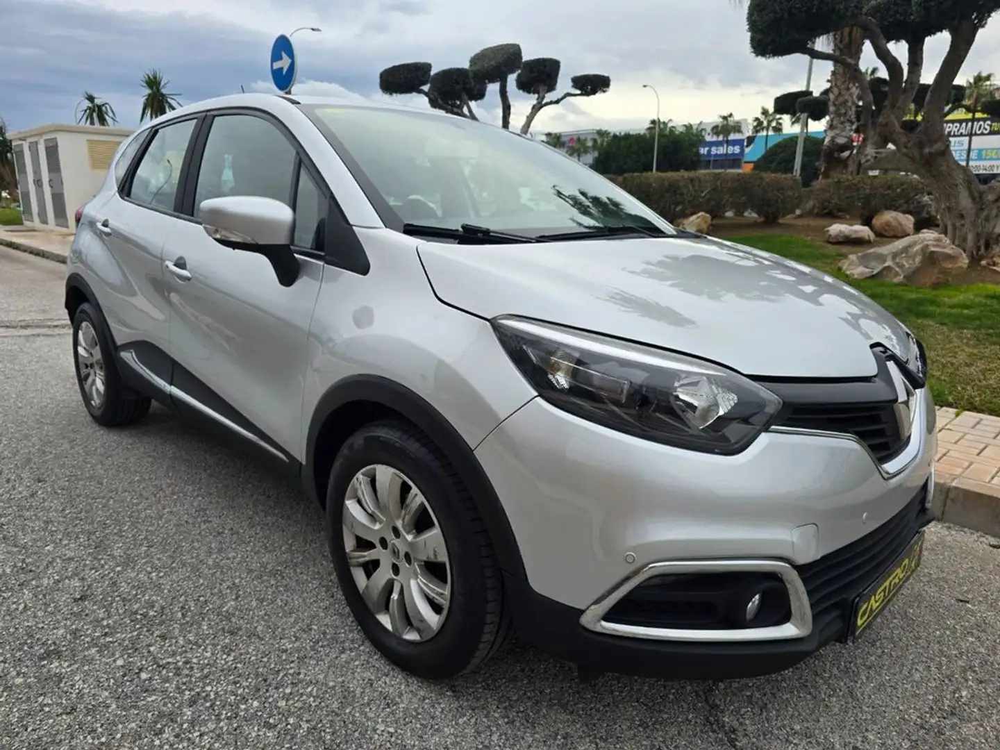 Renault Captur TCe eco2 Energy Intens 90 Grau - 1