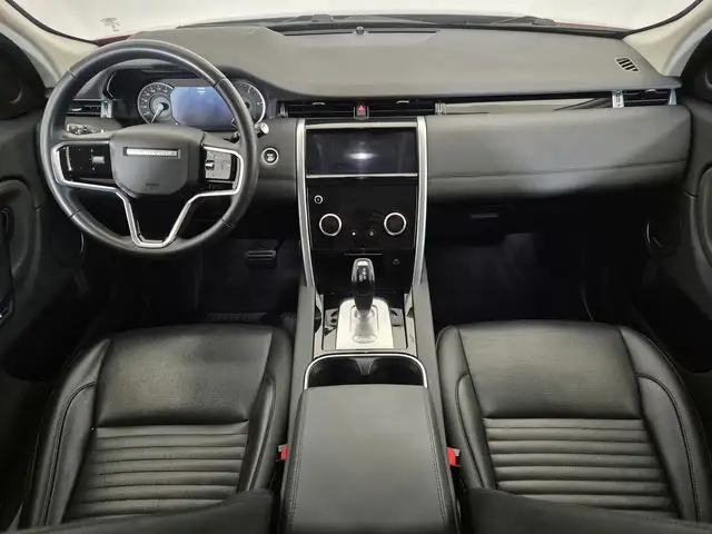 Land Rover Discovery Sport view 4