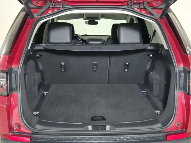 Land Rover Discovery Sport view 13