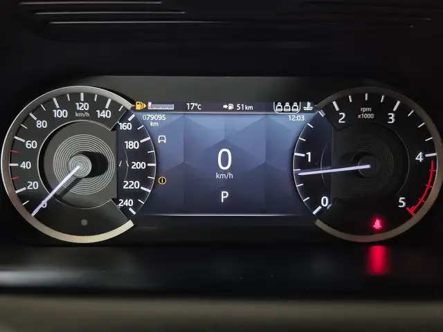 Land Rover Discovery Sport view 14