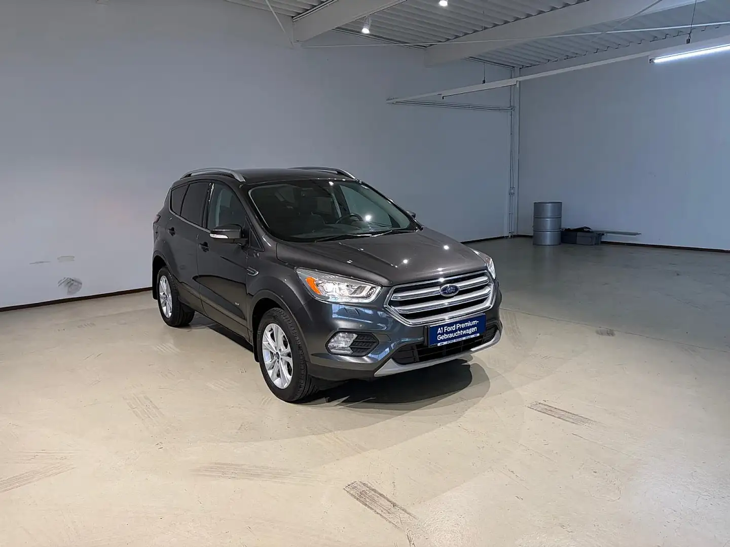 Ford Kuga 2,0 TDCi Titanium Start/Stop Powershift Aut. AWD Grau - 1