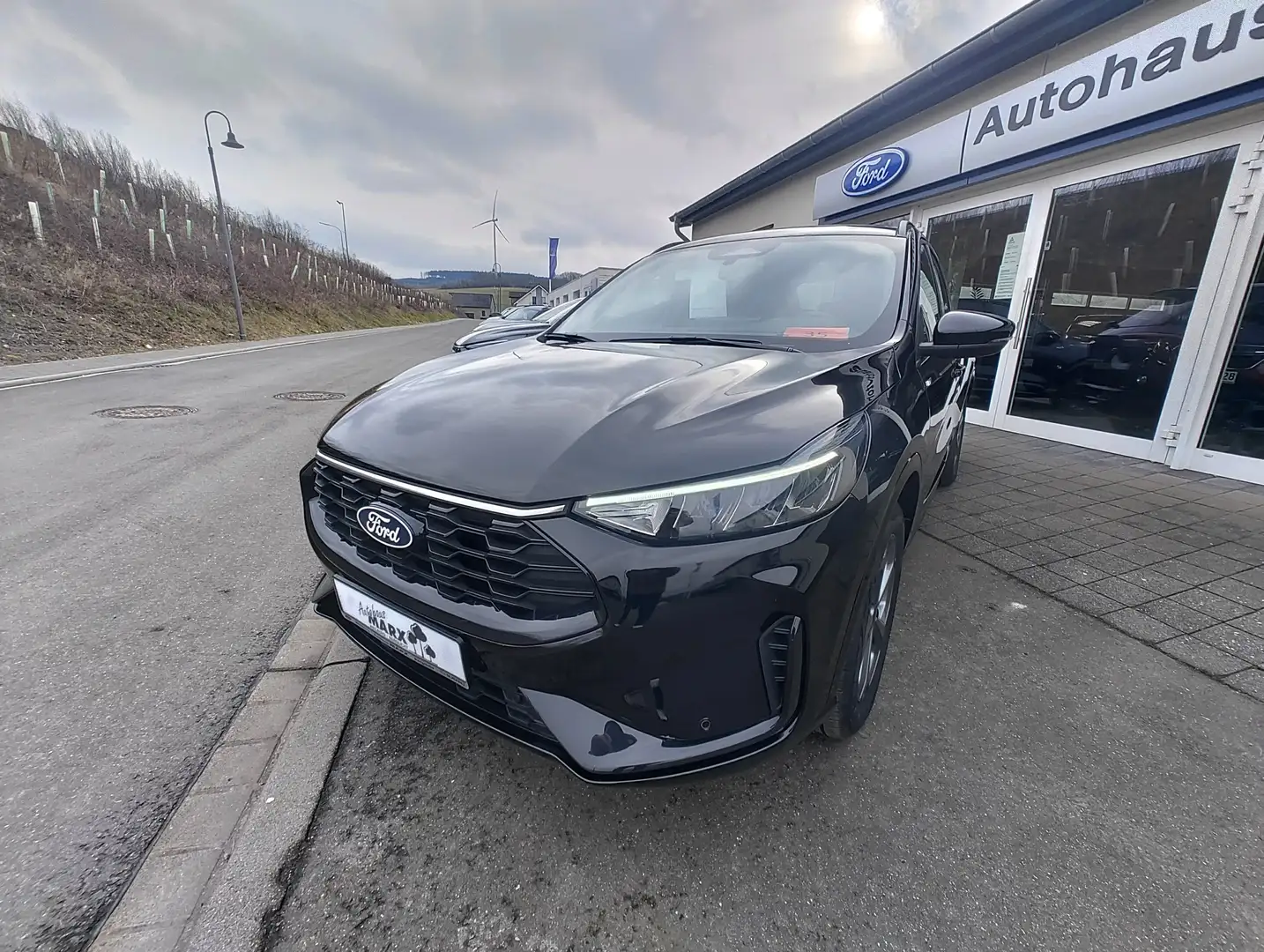 Ford Kuga ST-Line FGS 3.-5 Jahr 100000KM Schwarz - 1
