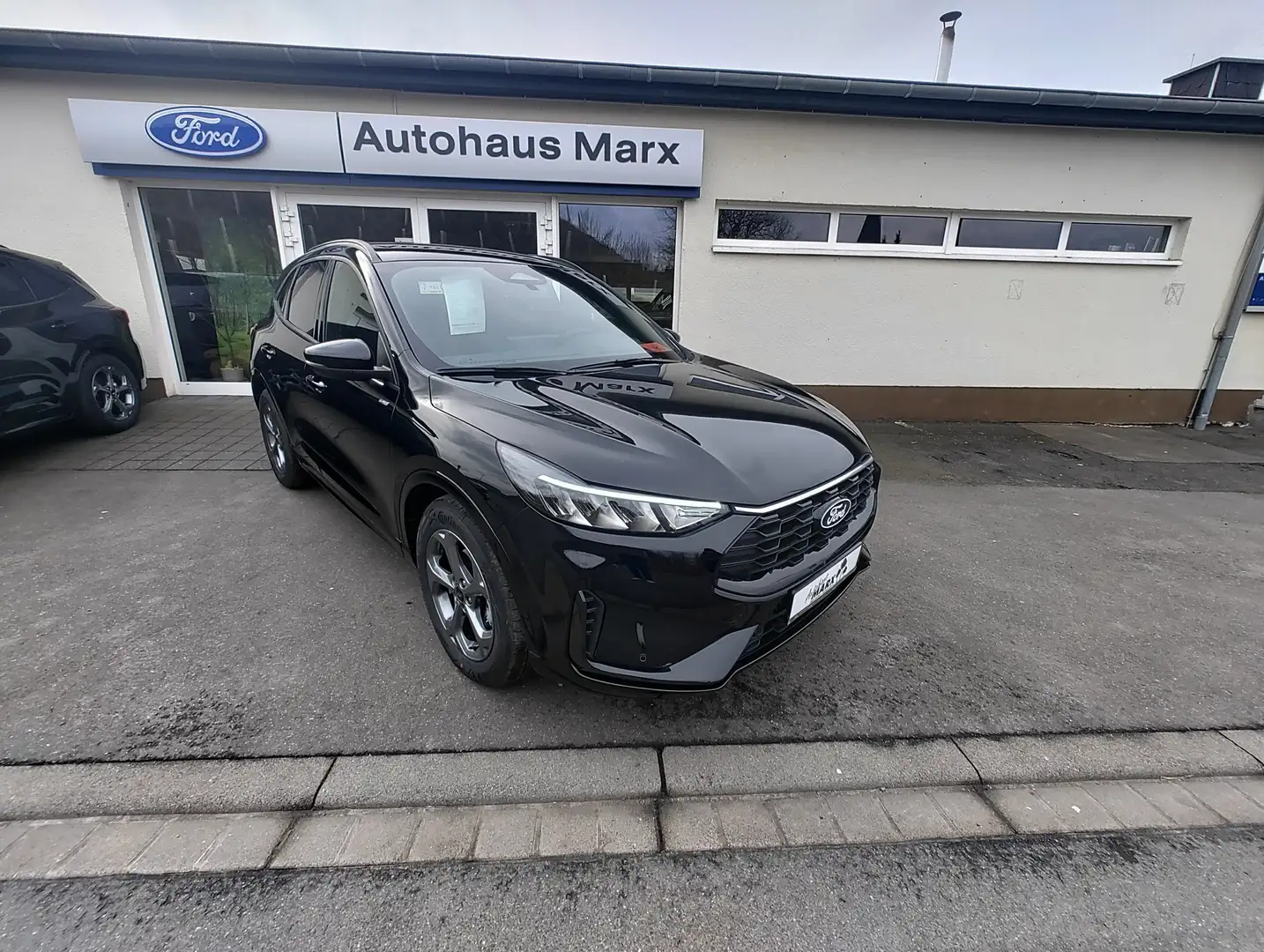 Ford Kuga ST-Line FGS 3.-5 Jahr 100000KM Schwarz - 2