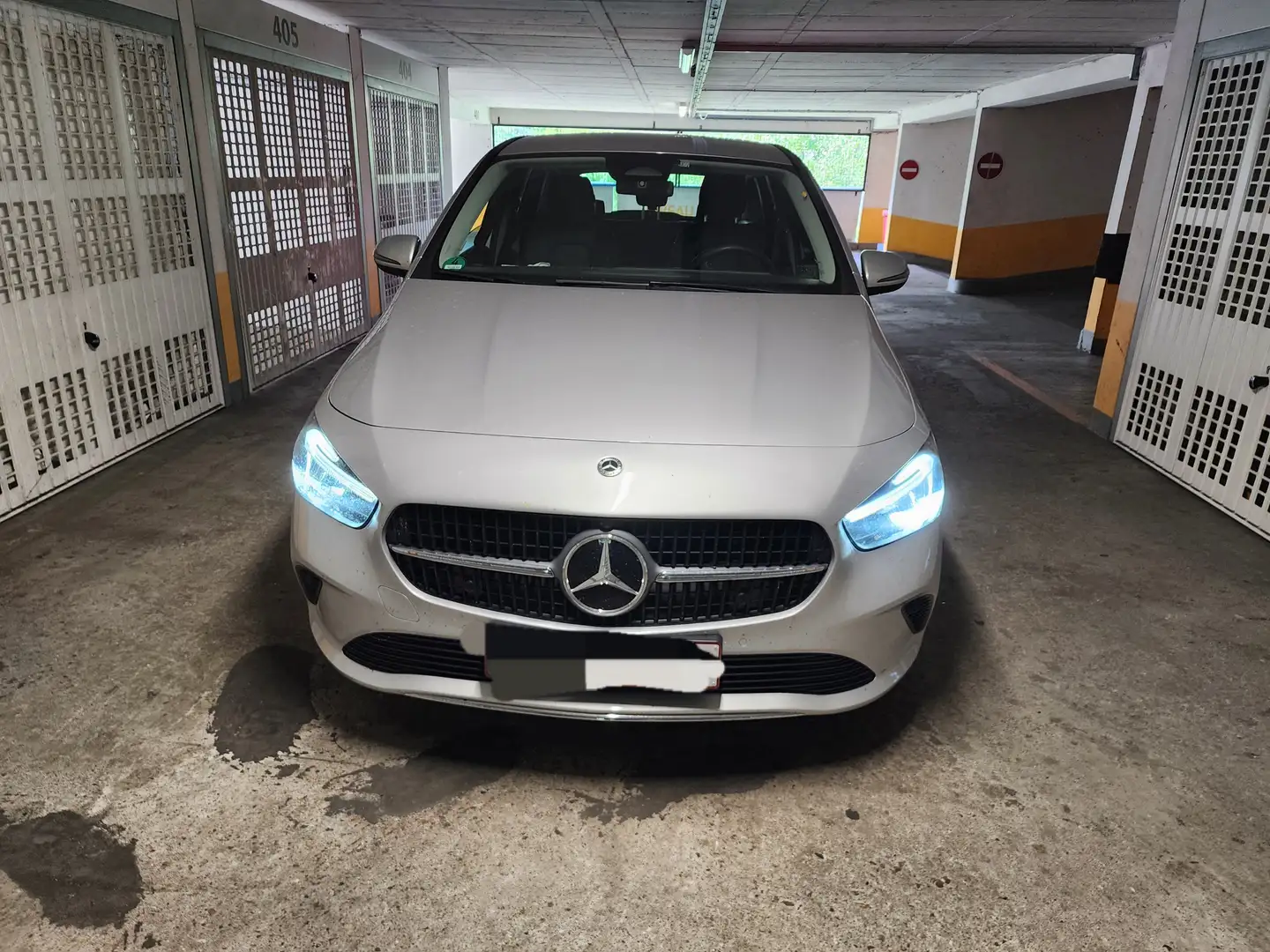 Mercedes-Benz 180 Progressive line Plateado - 1