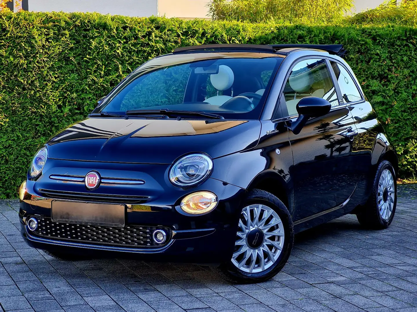 Fiat 500C 1.0 Mild Hybrid Dolcevita (Cabrio, PDC) Nero - 1