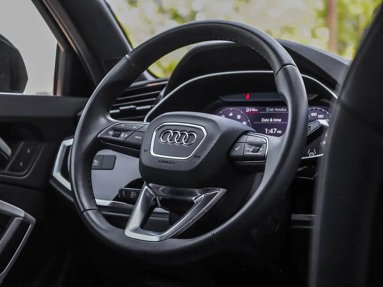 Audi Q3 снимка Audi Q3