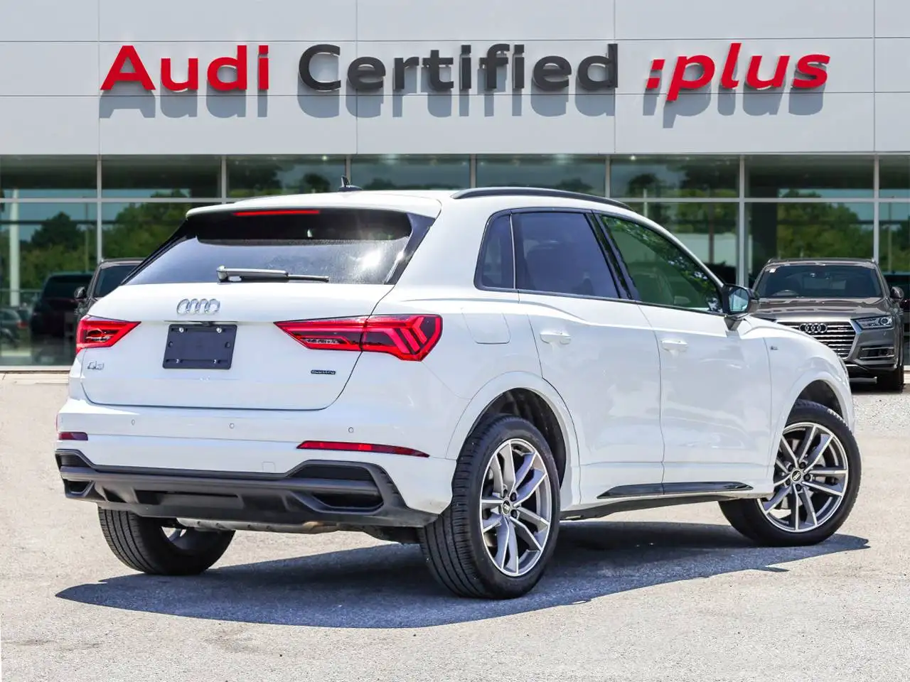 Audi Q3 снимка Audi Q3