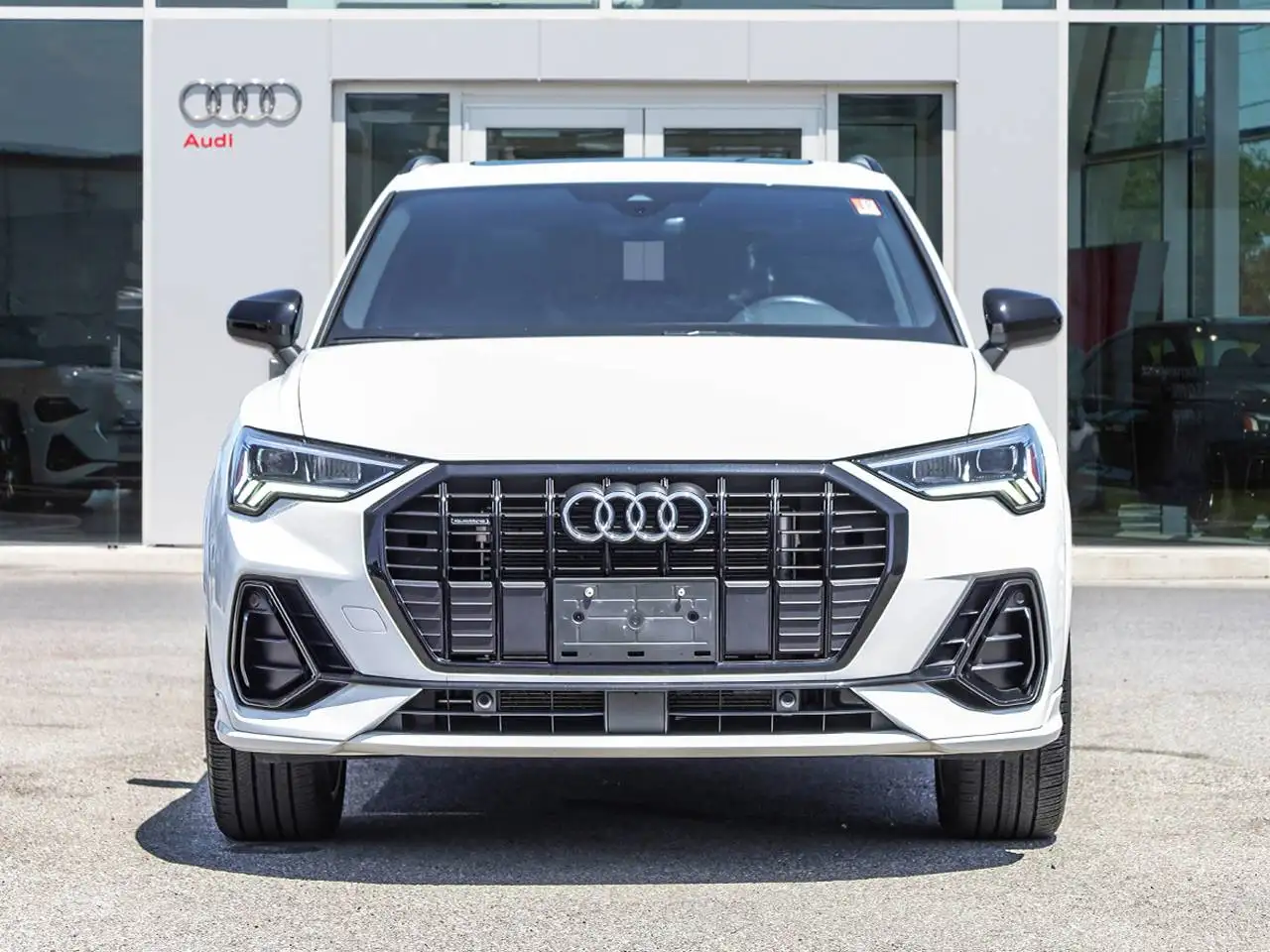 Audi Q3 снимка Audi Q3