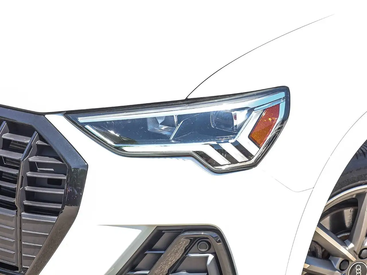 Audi Q3 снимка Audi Q3