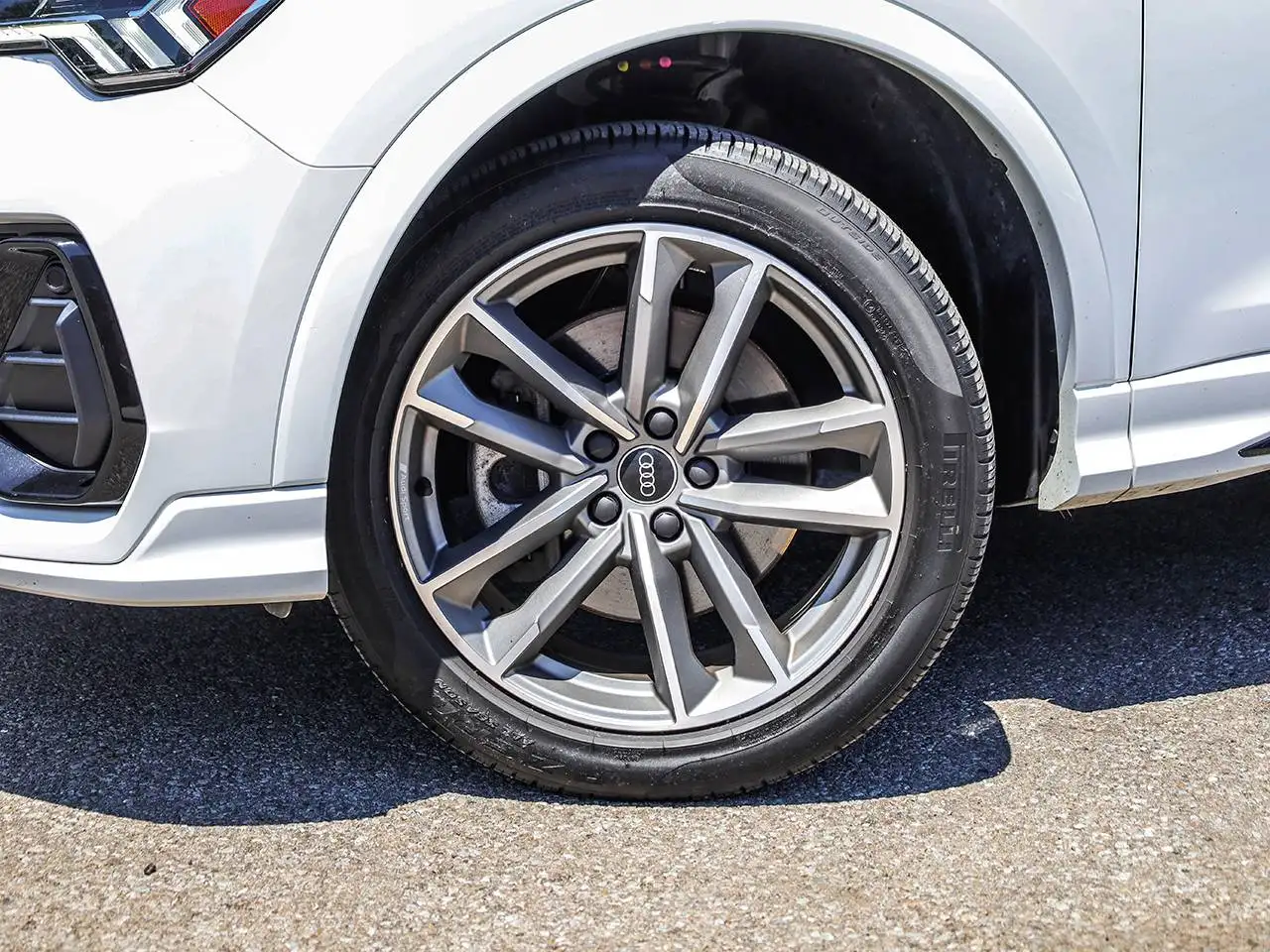 Audi Q3 снимка Audi Q3