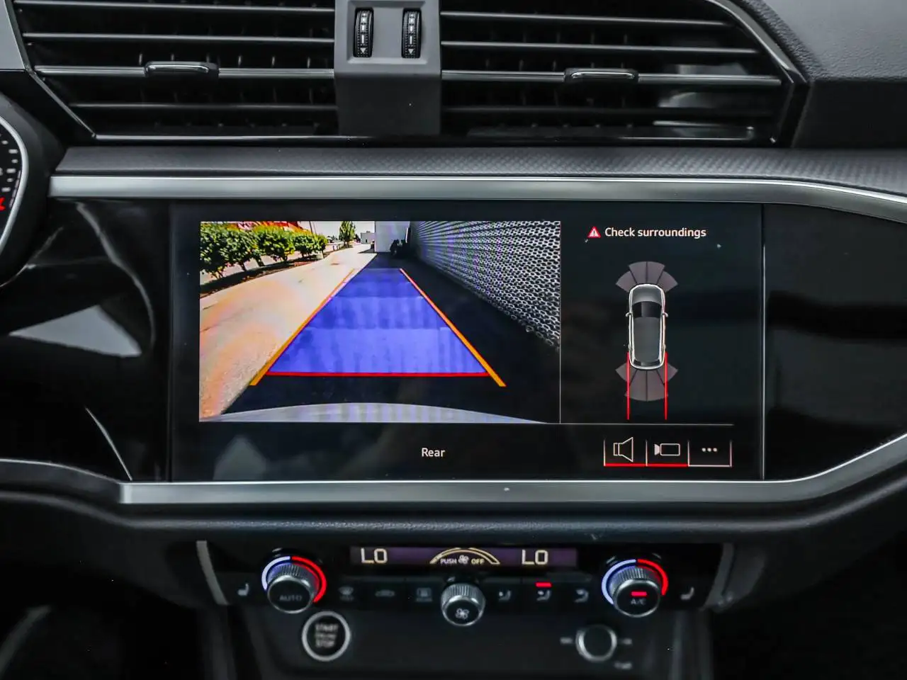 Audi Q3 снимка Audi Q3