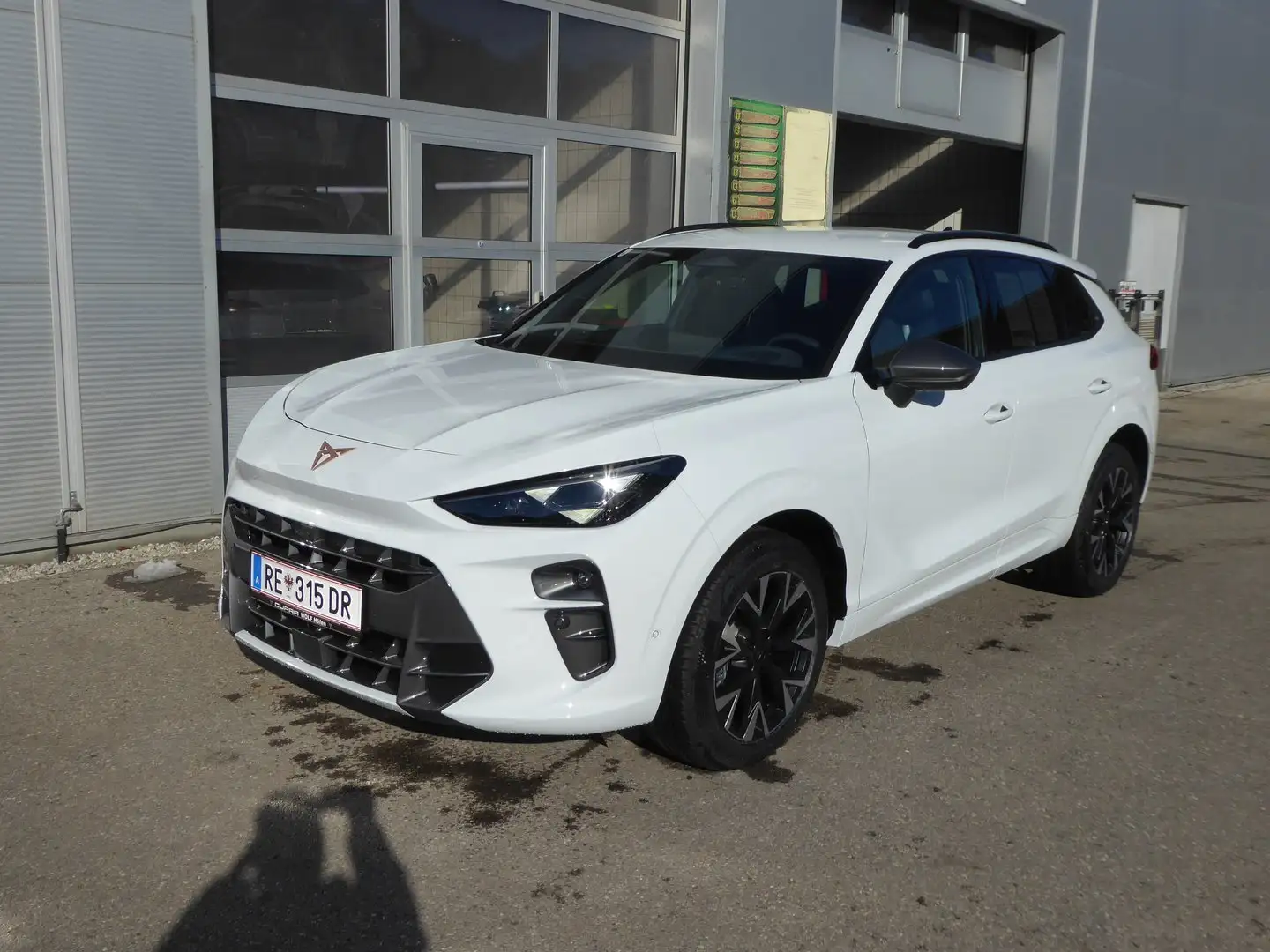 CUPRA Terramar 1.5 e-TSI 150 PS DSG Weiß - 1