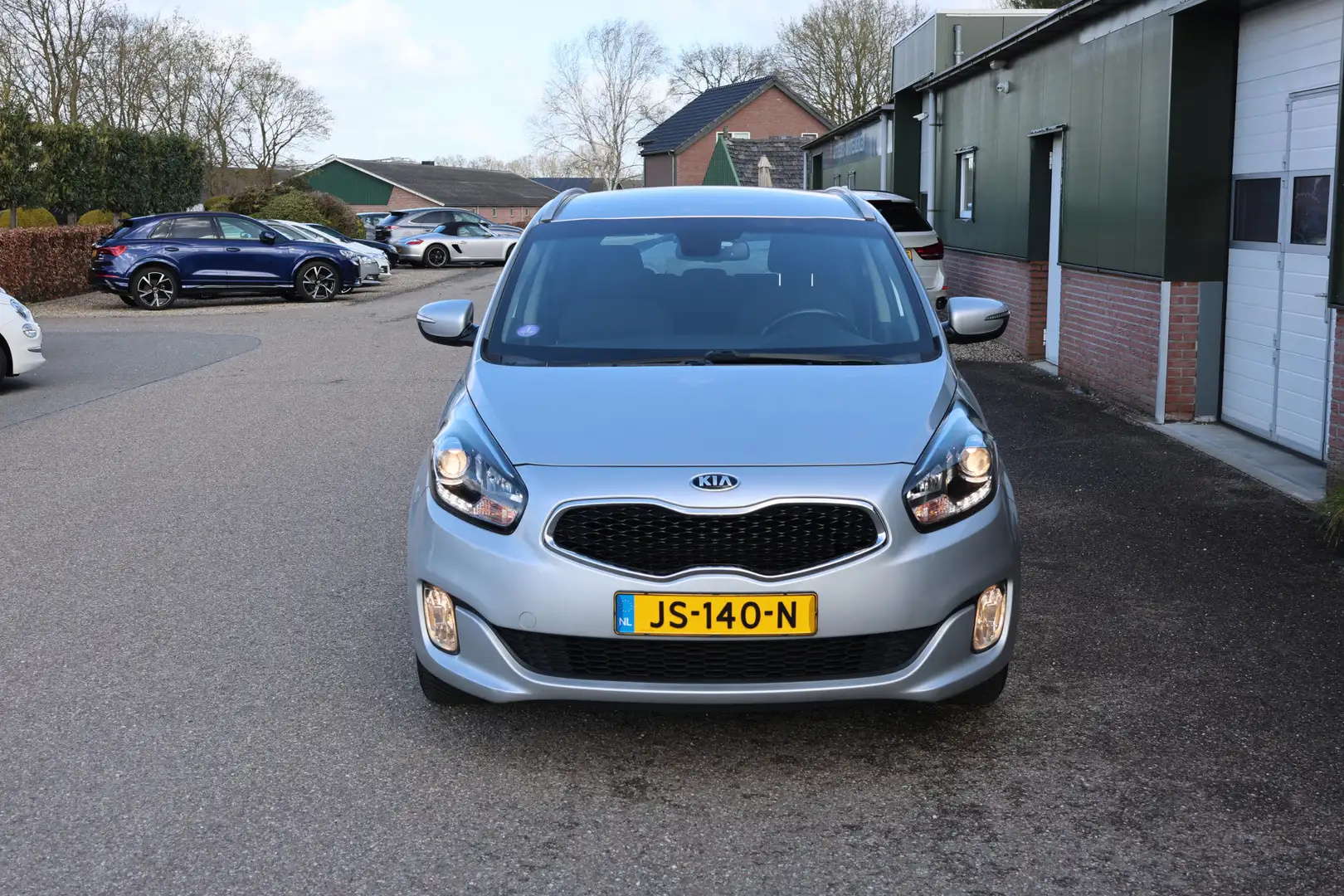 Kia Carens 1.6 GDi 7Pers. Executive Line, Achteruitrijcamera, Gris - 2