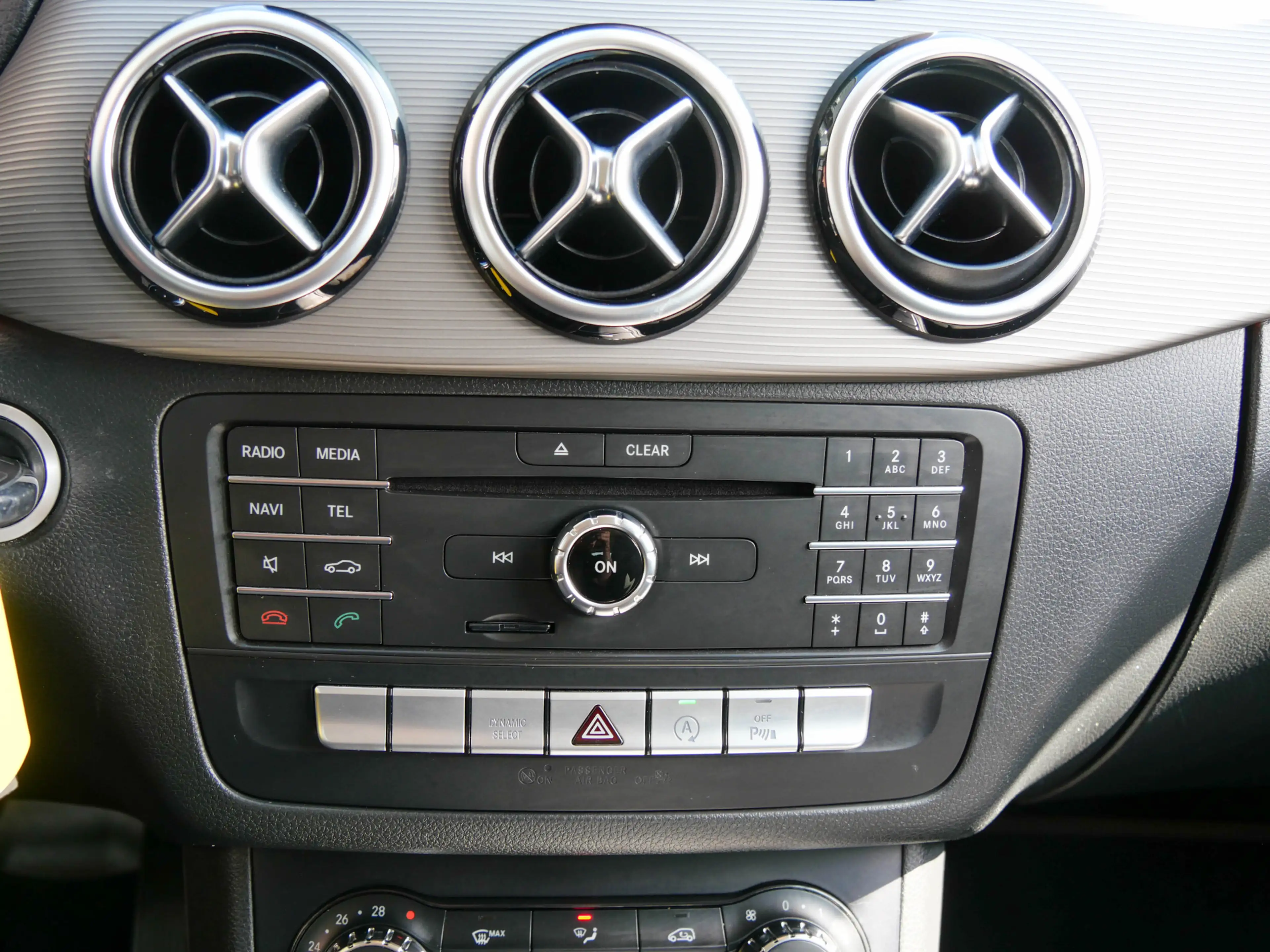 Mercedes-Benz B 180 Ambition Automaat | NAVIGATIE | BLUETOOTH | — photo 9