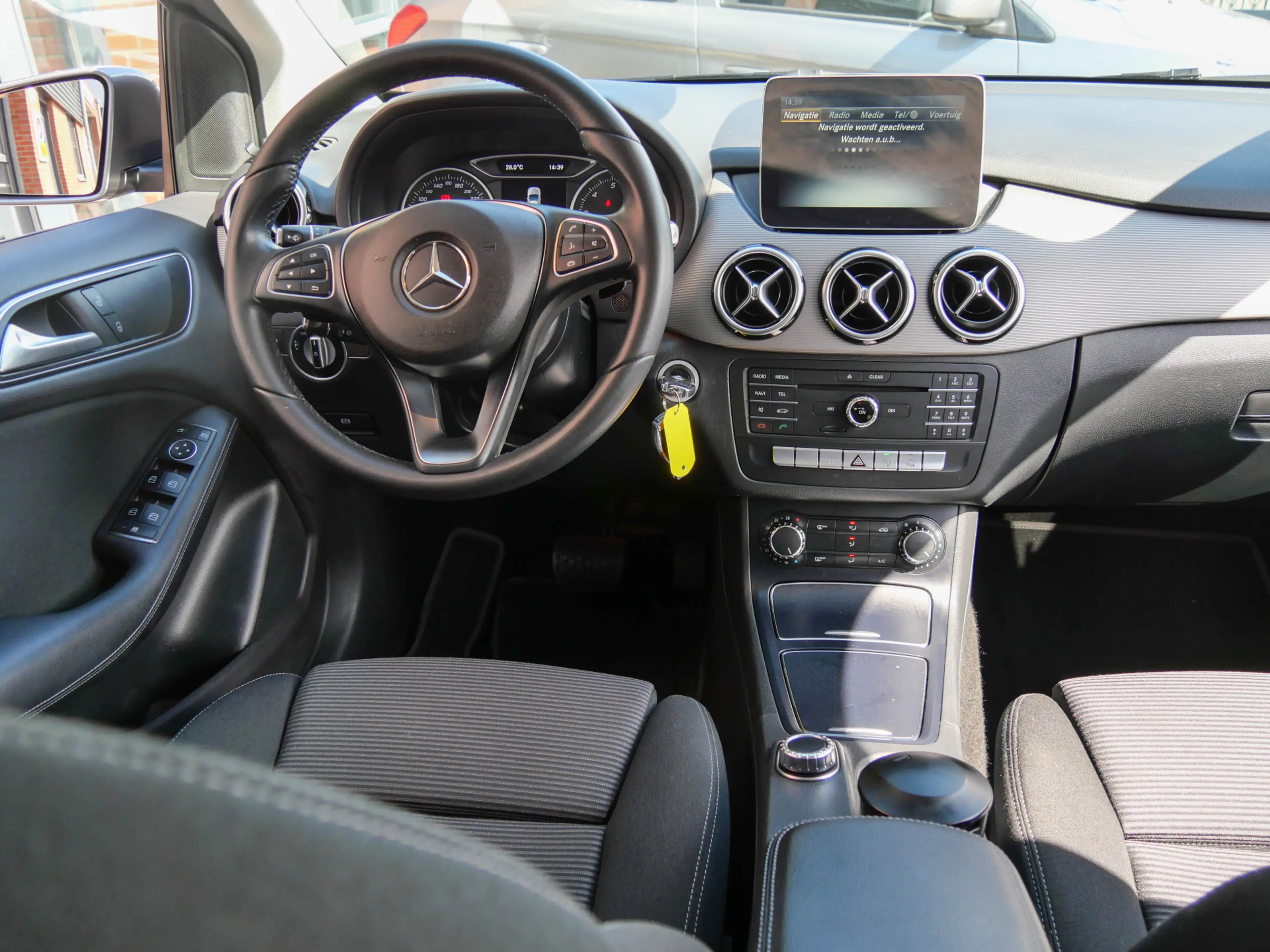 Mercedes-Benz B 180 Ambition Automaat | NAVIGATIE | BLUETOOTH | — photo 10