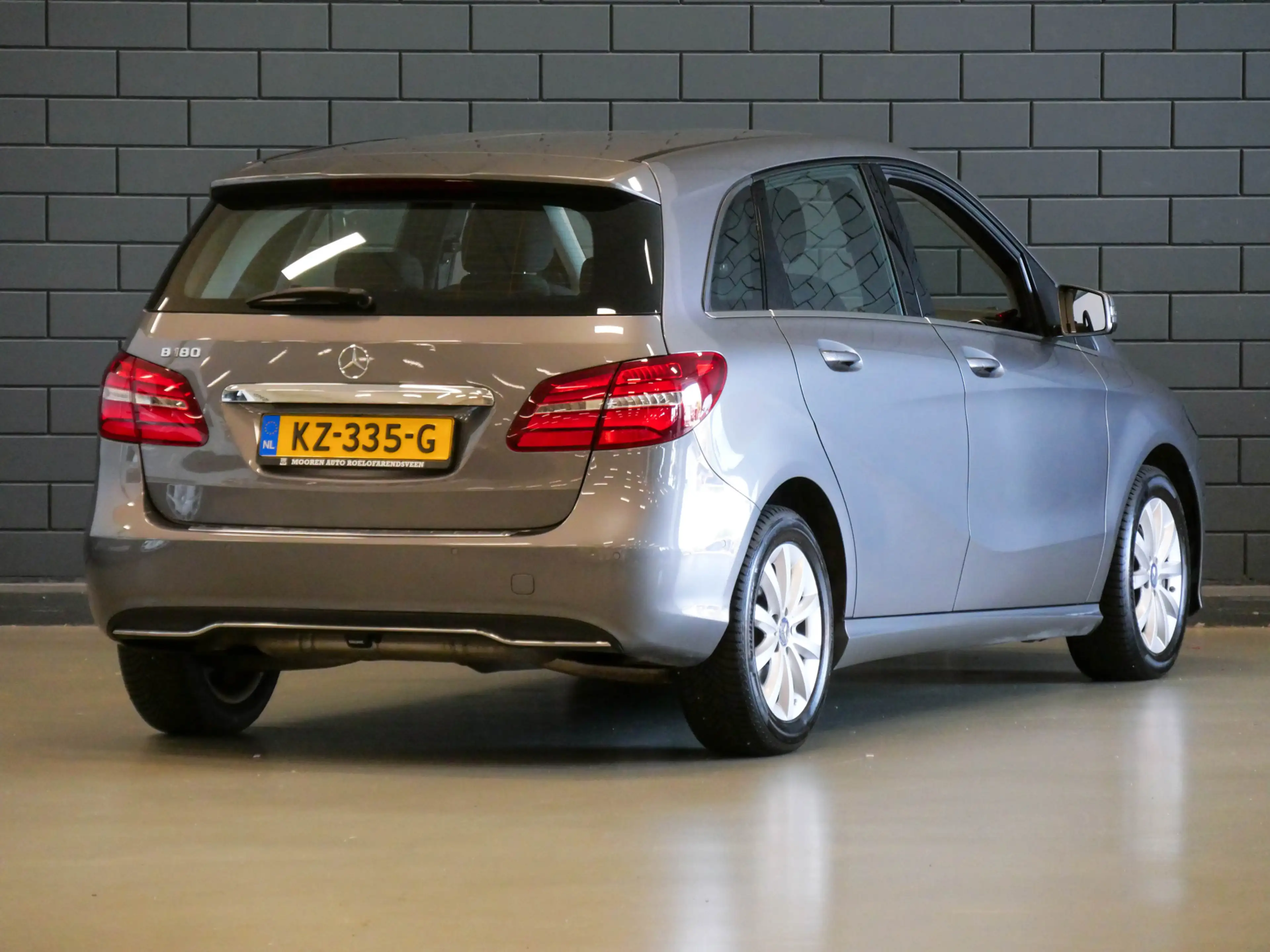 Mercedes-Benz B 180 Ambition Automaat | NAVIGATIE | BLUETOOTH | — photo 2