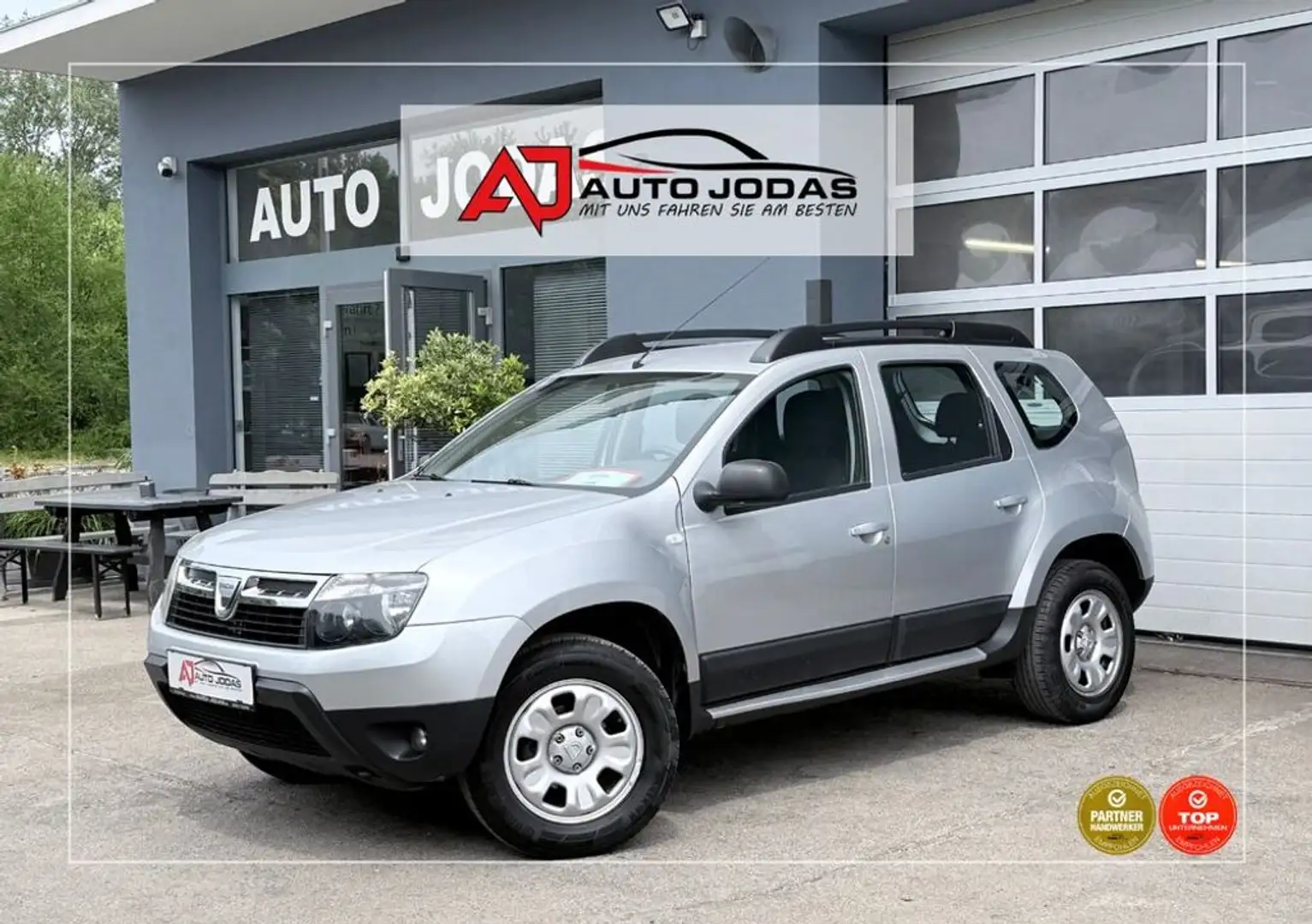 Dacia Duster Laurèate 1.6 16V 4WD **Klima/Freisprech** Grau - 1