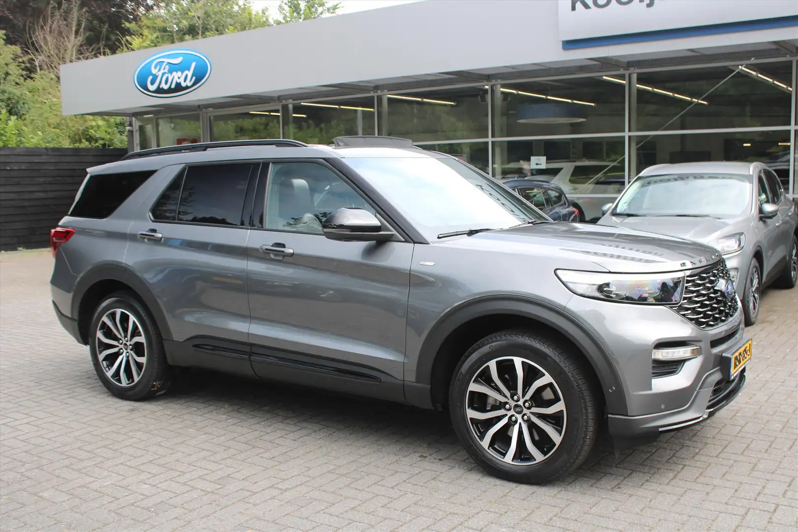 Ford Explorer 3.0 V6 EcoBoost PHEV 457pk Aut ST-Line, Trekhaak, Grijs - 2