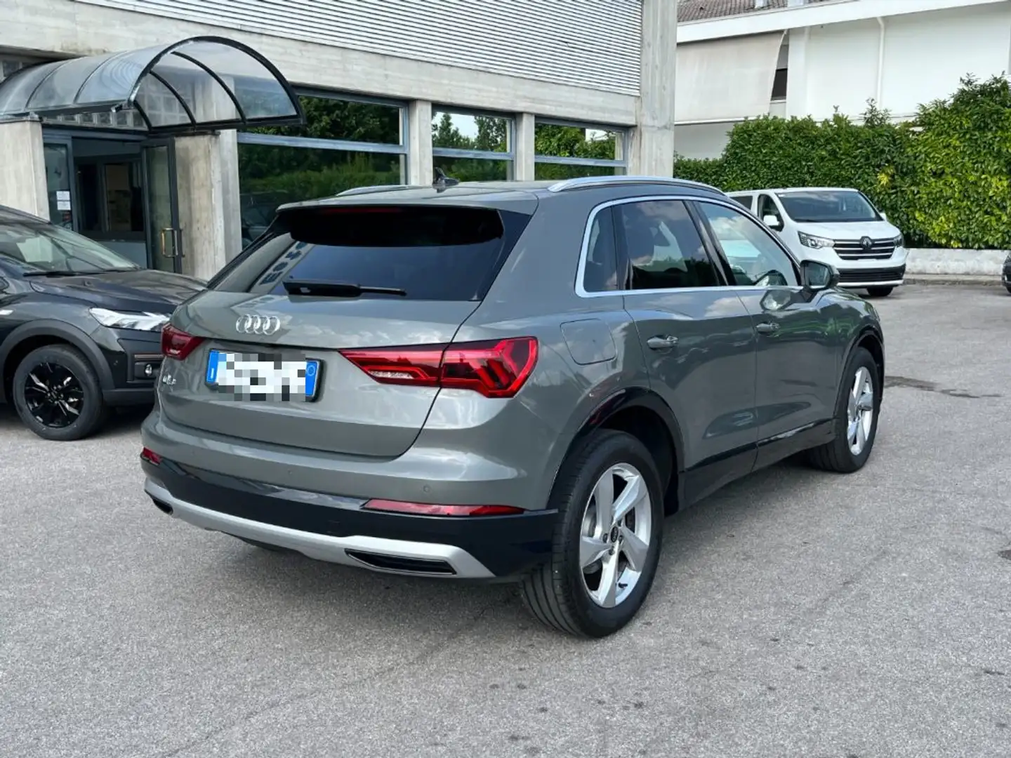 Audi Q3 35 TDI S tronic Business Advanced PROMO ! Grigio - 2