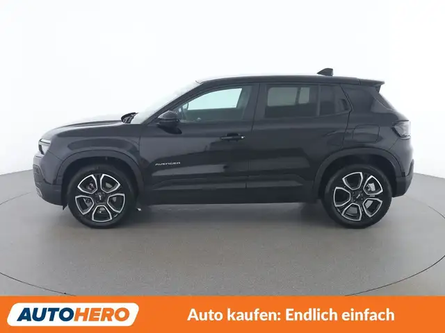 Jeep Avenger view 3
