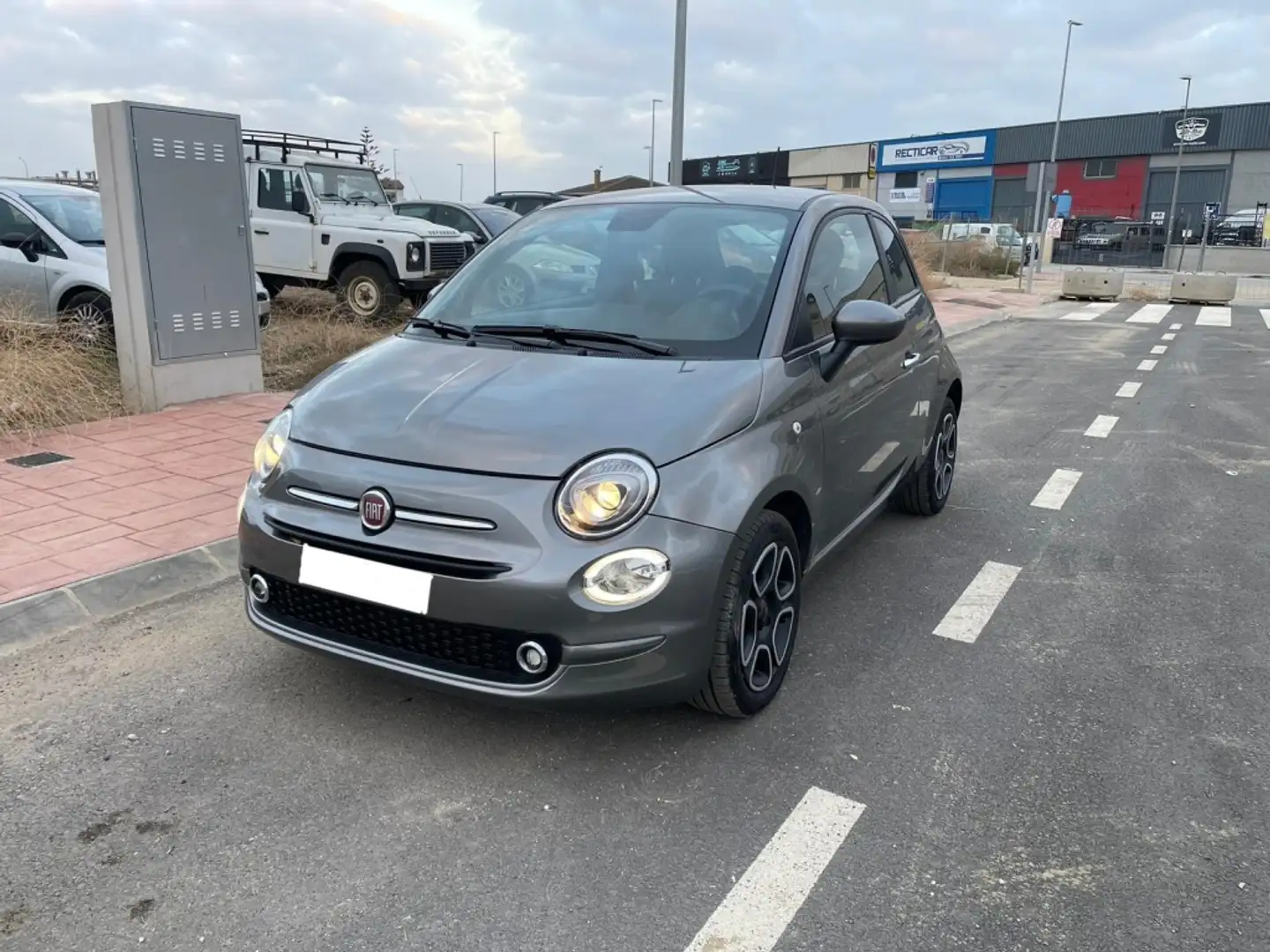 Fiat 500 1.0 Hybrid Club 52kW Gris - 1