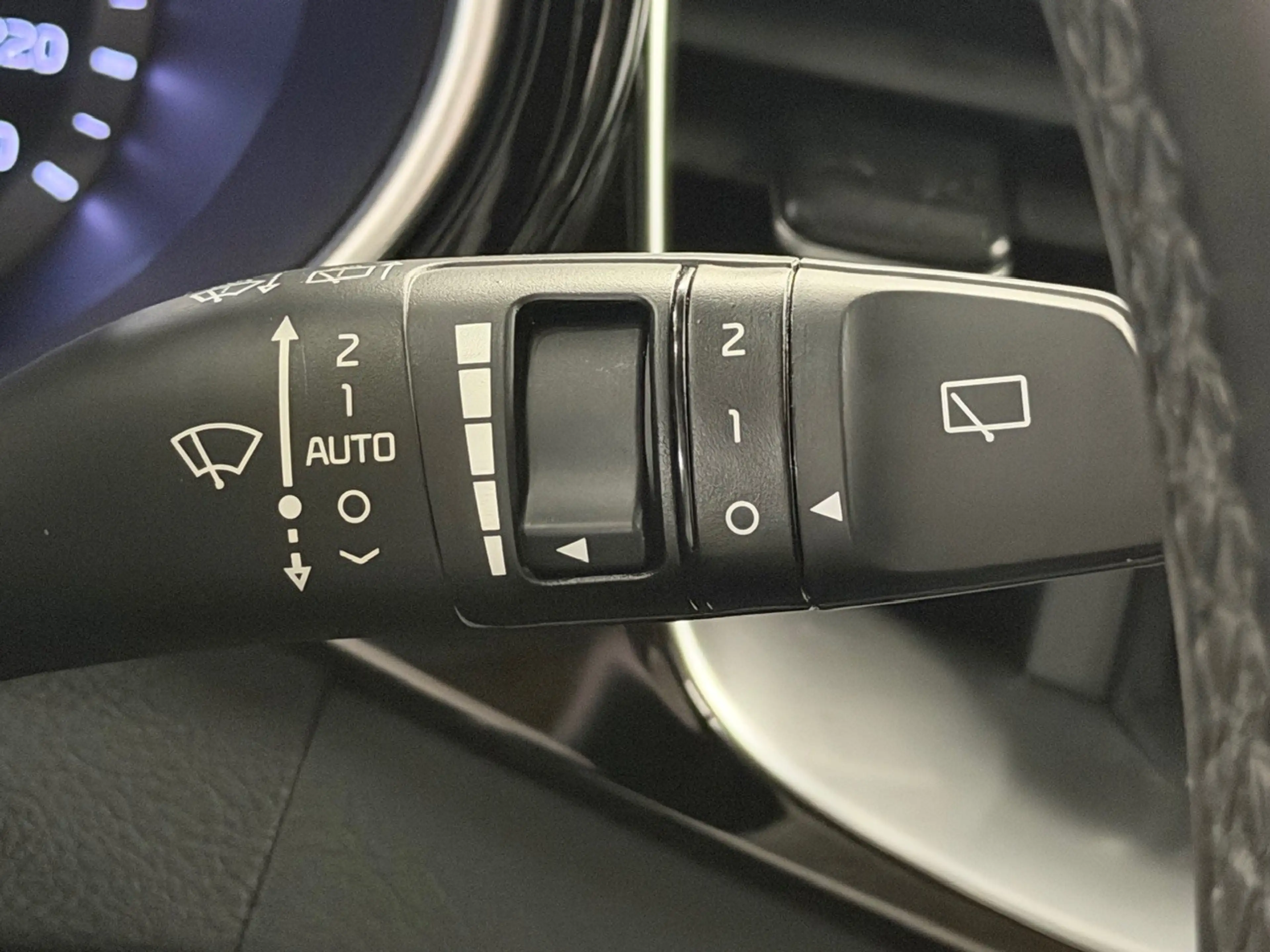 Kia Ceed / cee'd SW 1.6 CRDi DCT7 Spirit   RFK   CarPlay — photo 13