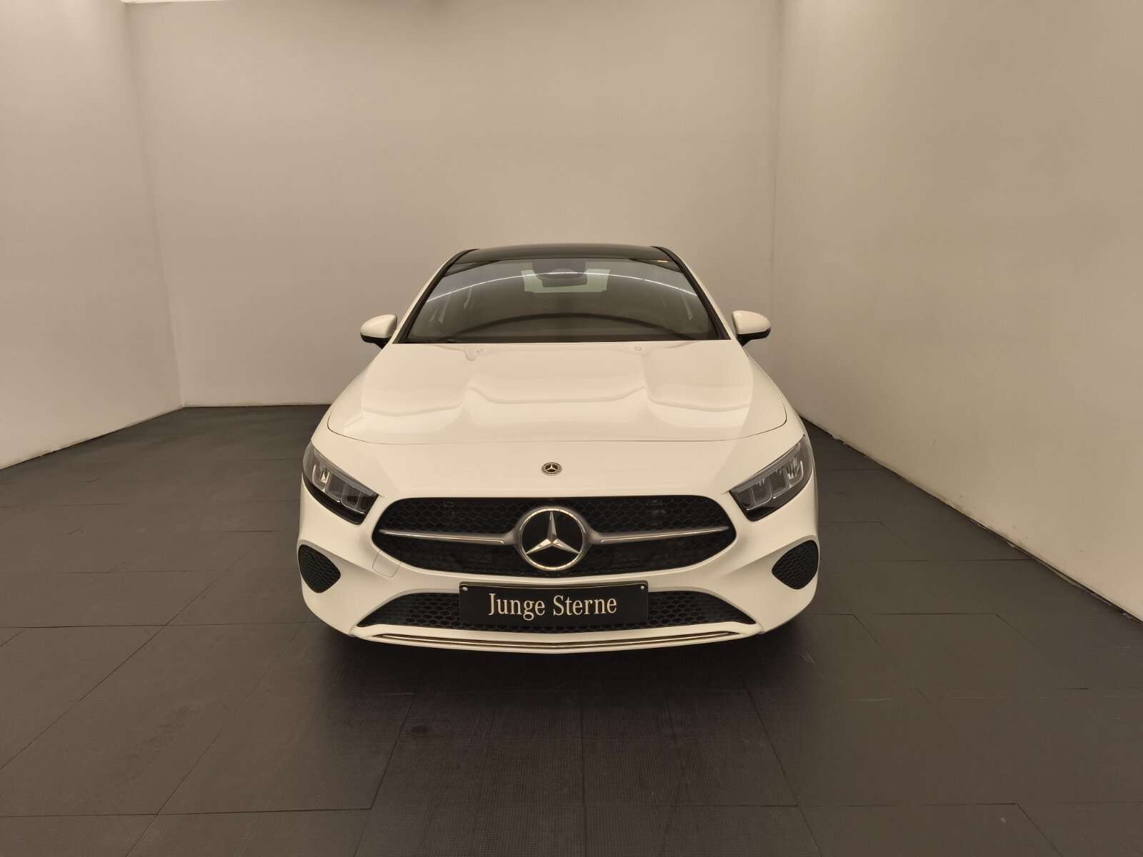 Mercedes-Benz A 220