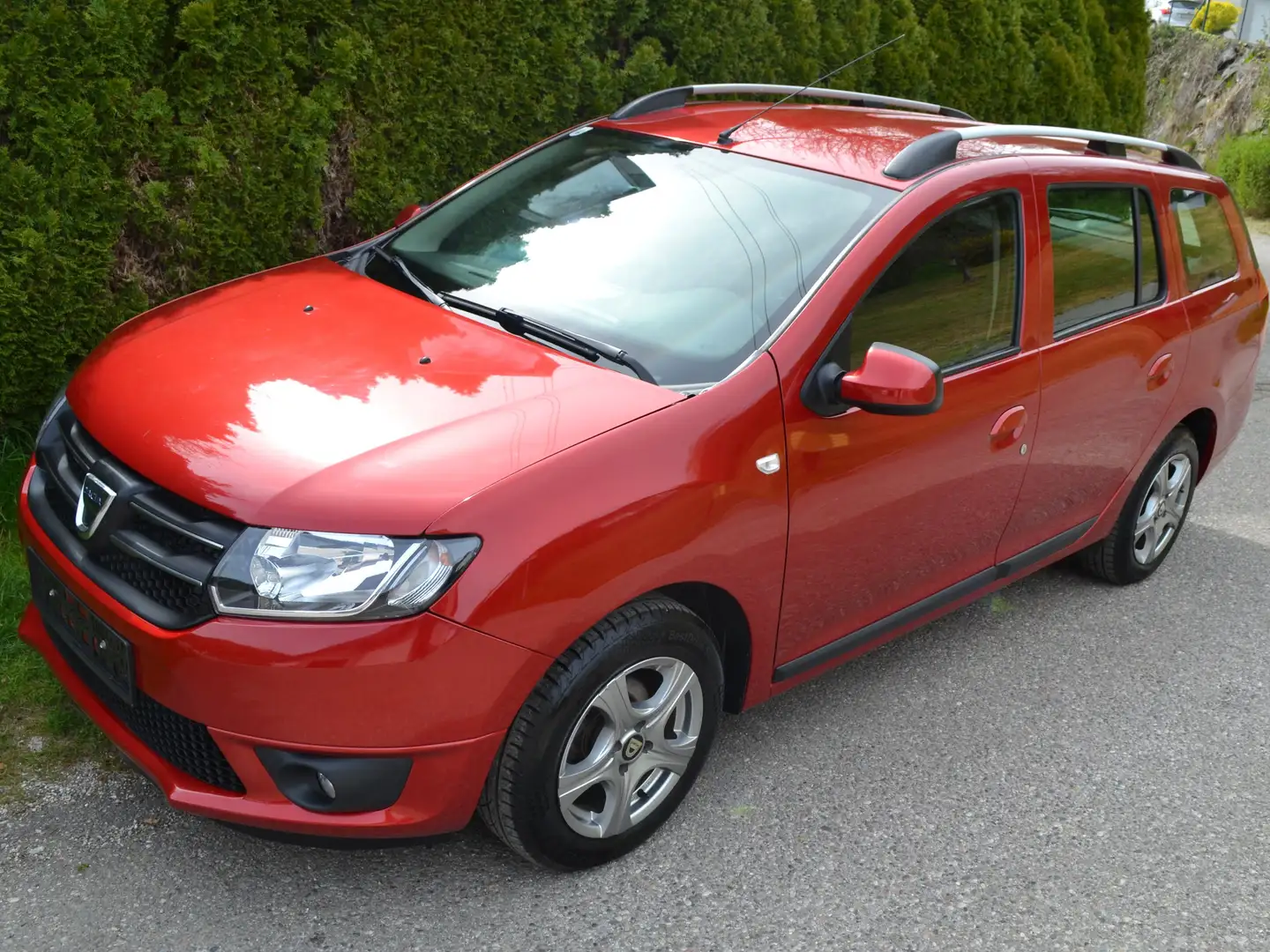 Dacia Logan Logan MCV Supreme TCe 90 Supreme 1.Besitz Rot - 1