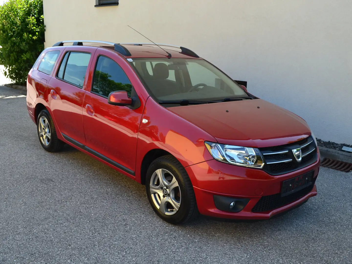 Dacia Logan Logan MCV Supreme TCe 90 Supreme 1.Besitz Červená - 1