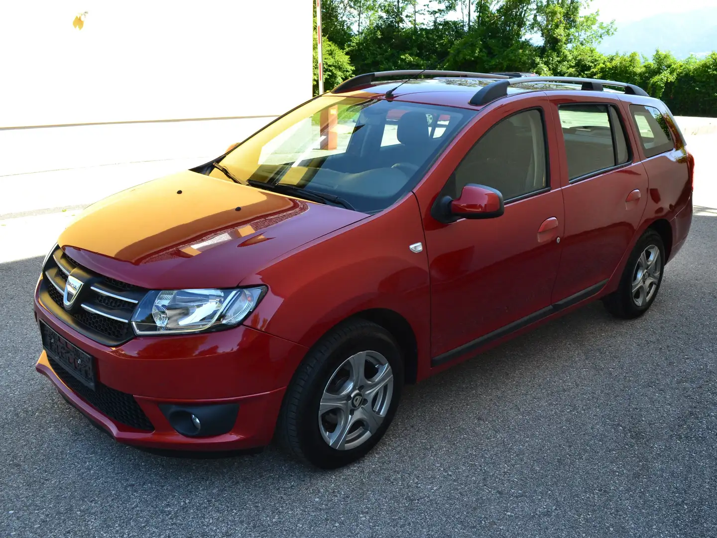 Dacia Logan Logan MCV Supreme TCe 90 Supreme 1.Besitz Červená - 2