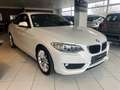 BMW 220 i 1Hd/Unfallfrei/Garantie/HiFi/Xenon/Kamera Weiß - thumbnail 3
