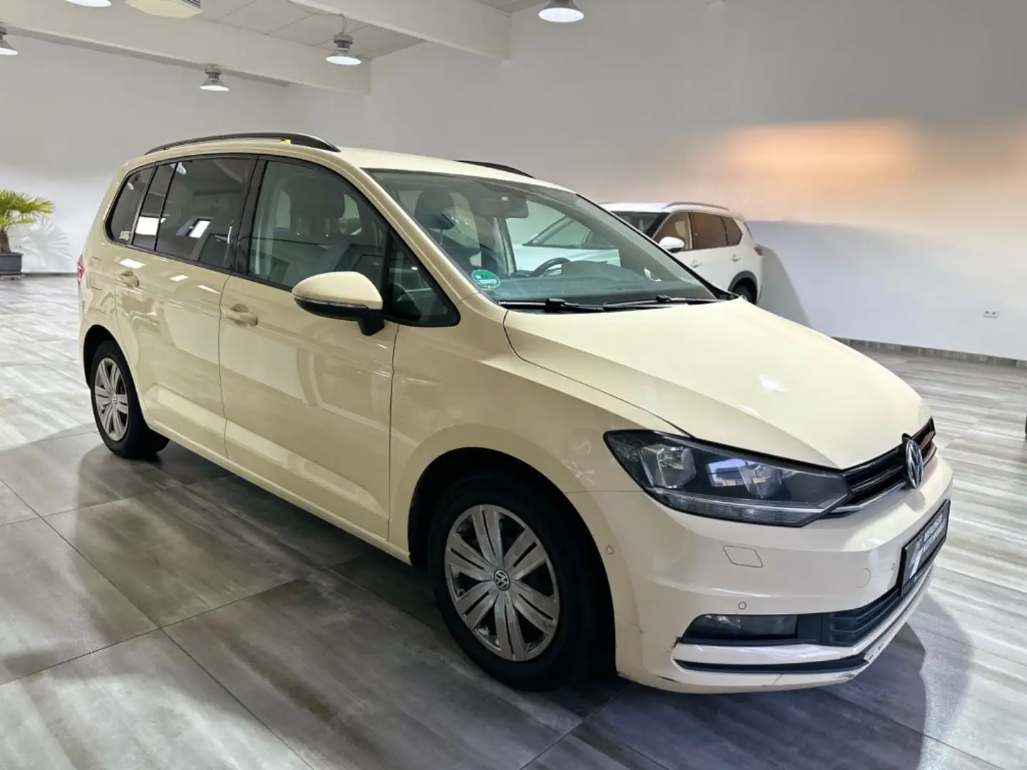 Volkswagen Touran 2.0 TDI *DSG*SHZ*Navi*Tempomat*7 Sitze* Beige - 2