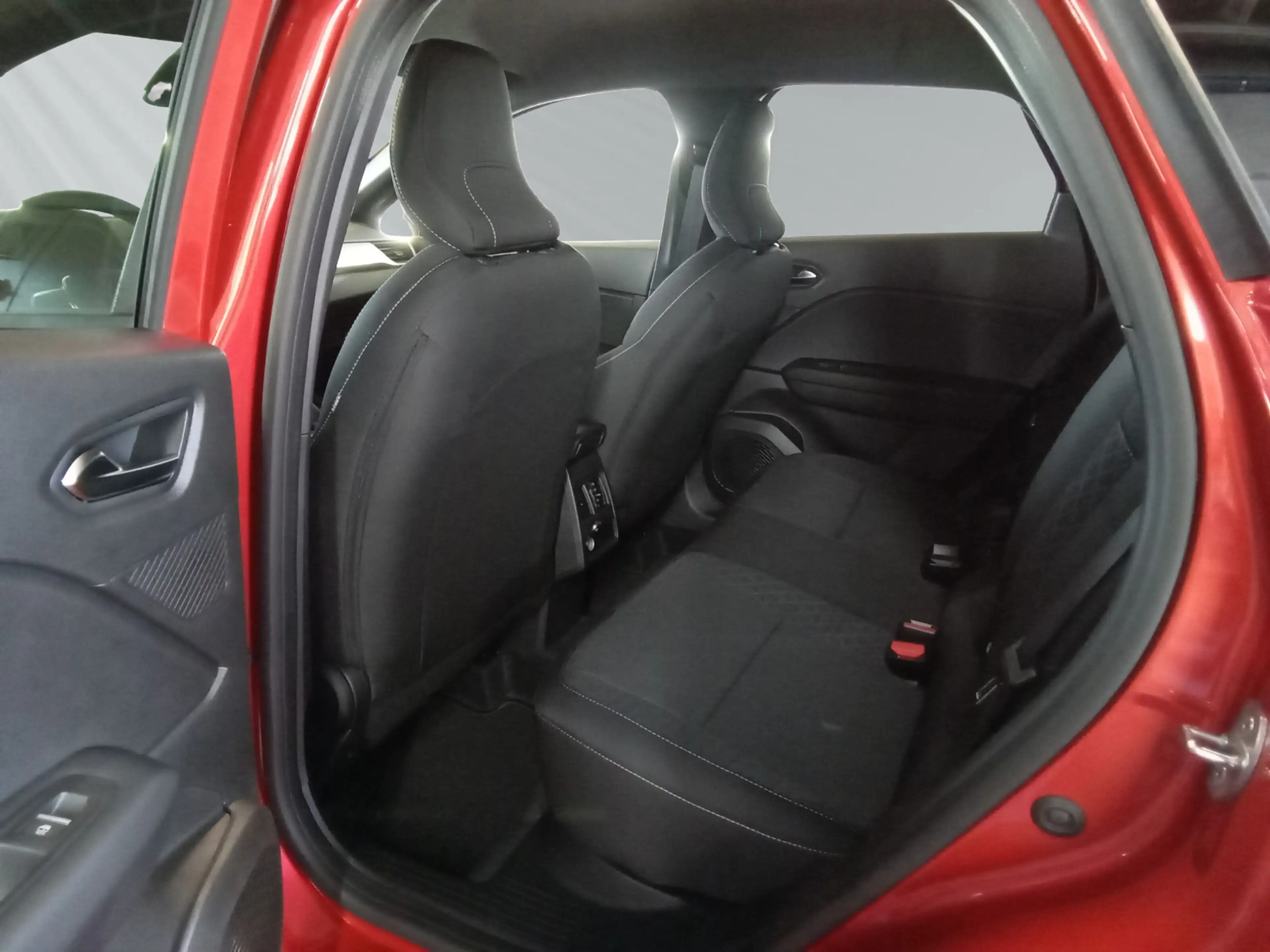 Renault Captur II Evolution TCe 90 — photo 8
