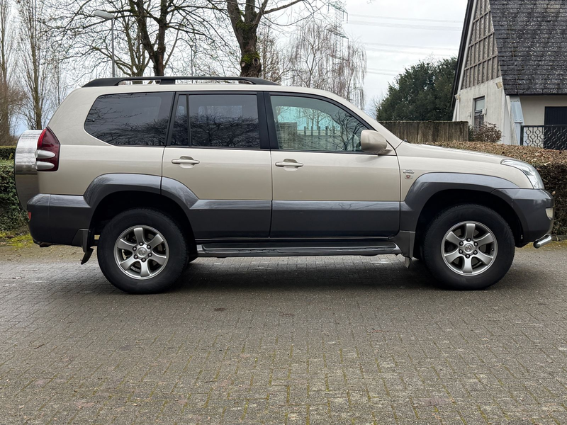 Toyota Land Cruiser 3.0 D-4D Luna Automatik|R.KAMERA| — photo 10