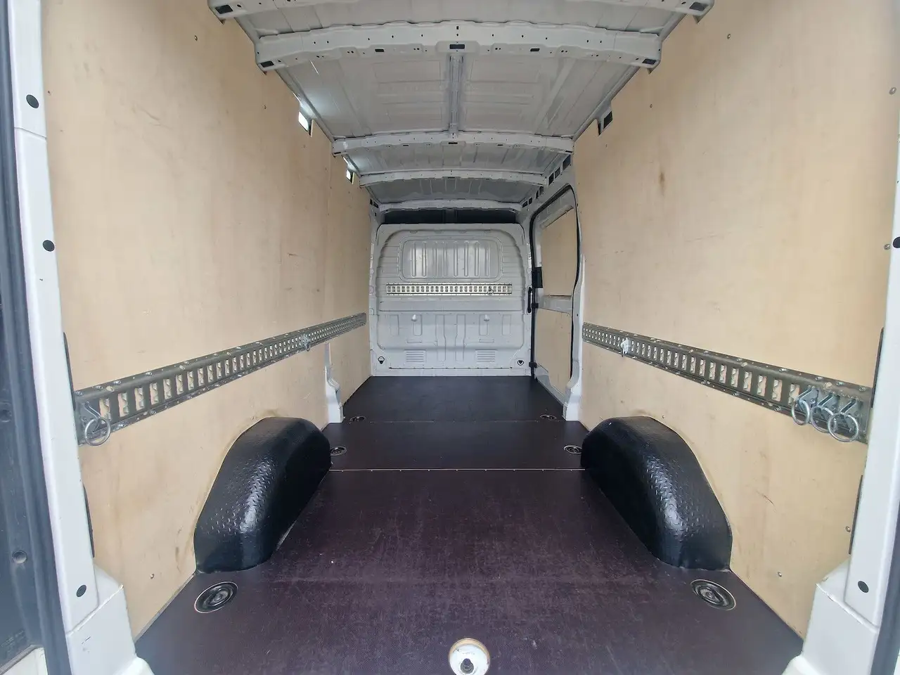 Maxus Deliver 9 L3H2 Klima Kamera 9