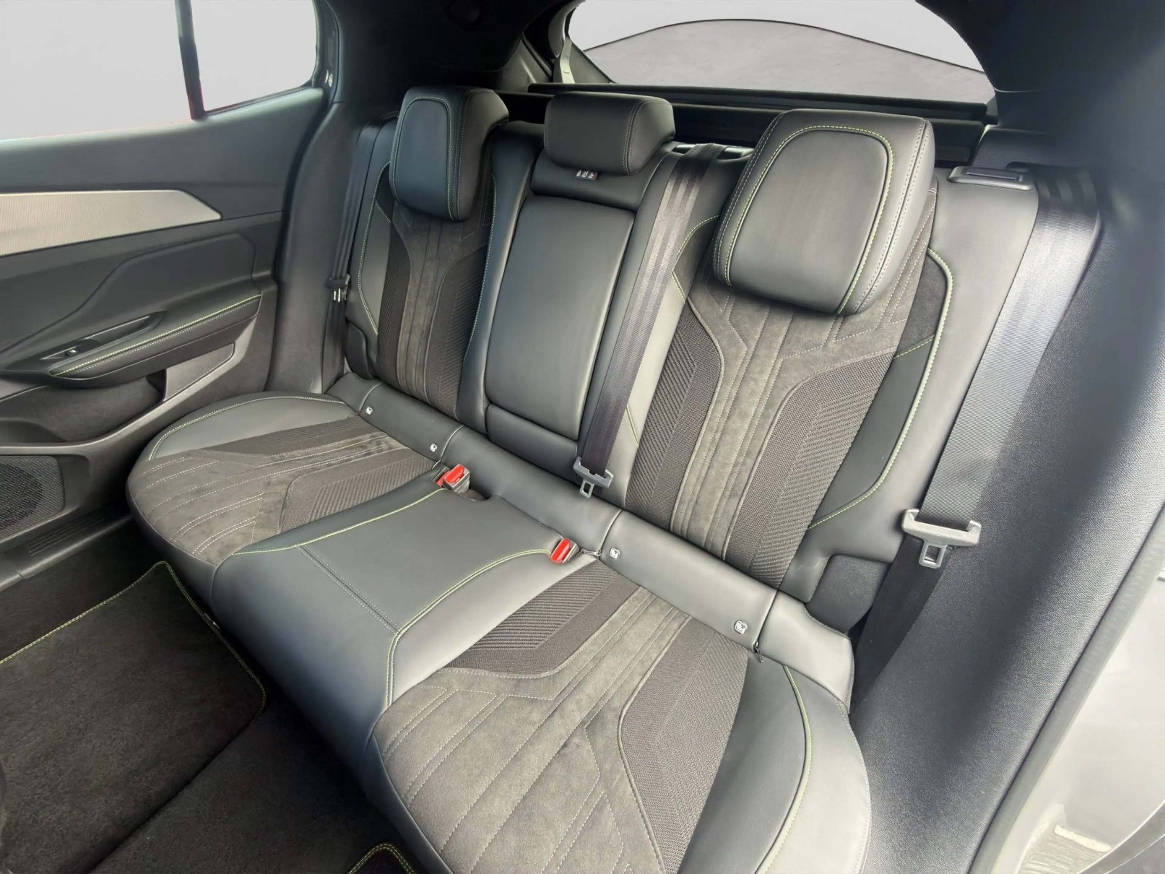 Peugeot 408 1.6Hybrid GT-Line 360° LED ACC SITZH APP AHK — photo 15