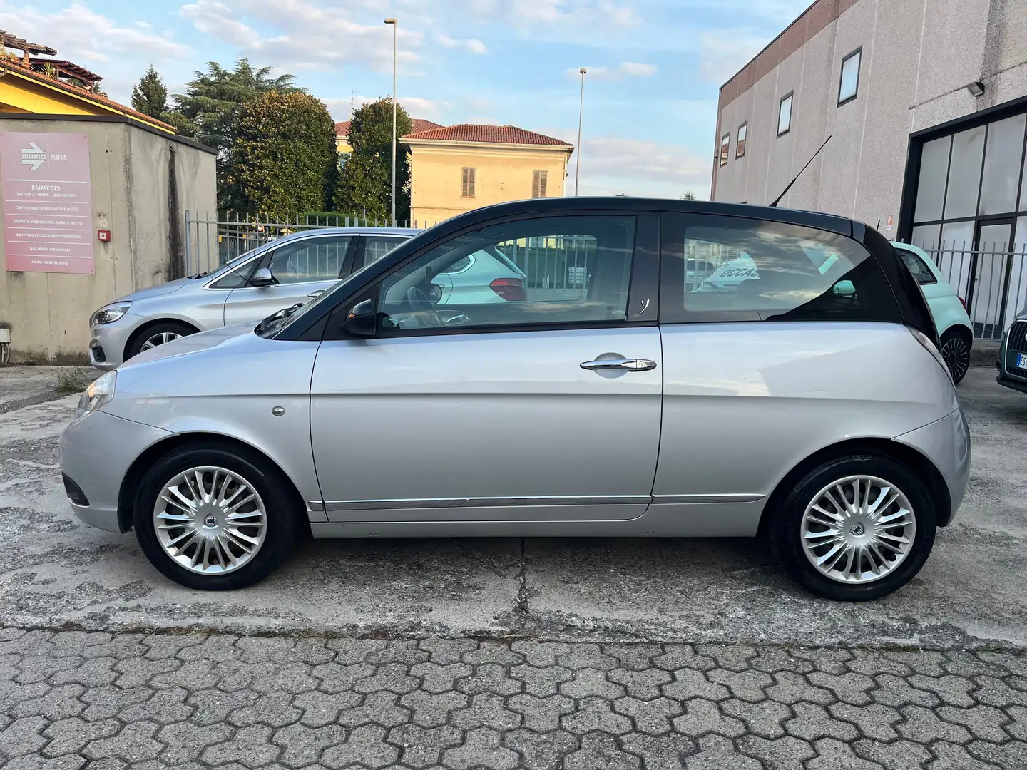 Lancia Ypsilon 1.2 8v - TETTUCCIO APRIBILE - BOLLO PAGATO 02/2026 Argento - 2