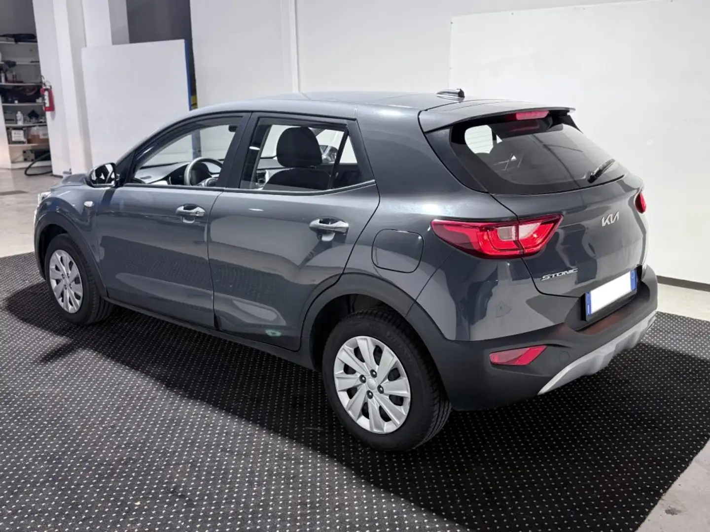 Kia Stonic 1.2 84 cv Urban - PROMO Grigio - 2