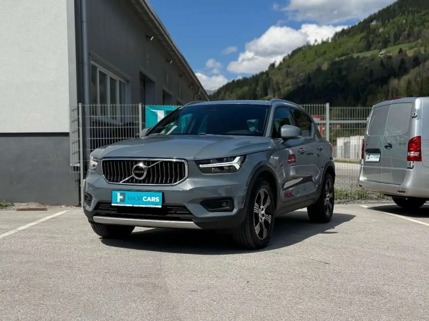 Volvo XC40 D3 Inscription Geartronic Grau - 1