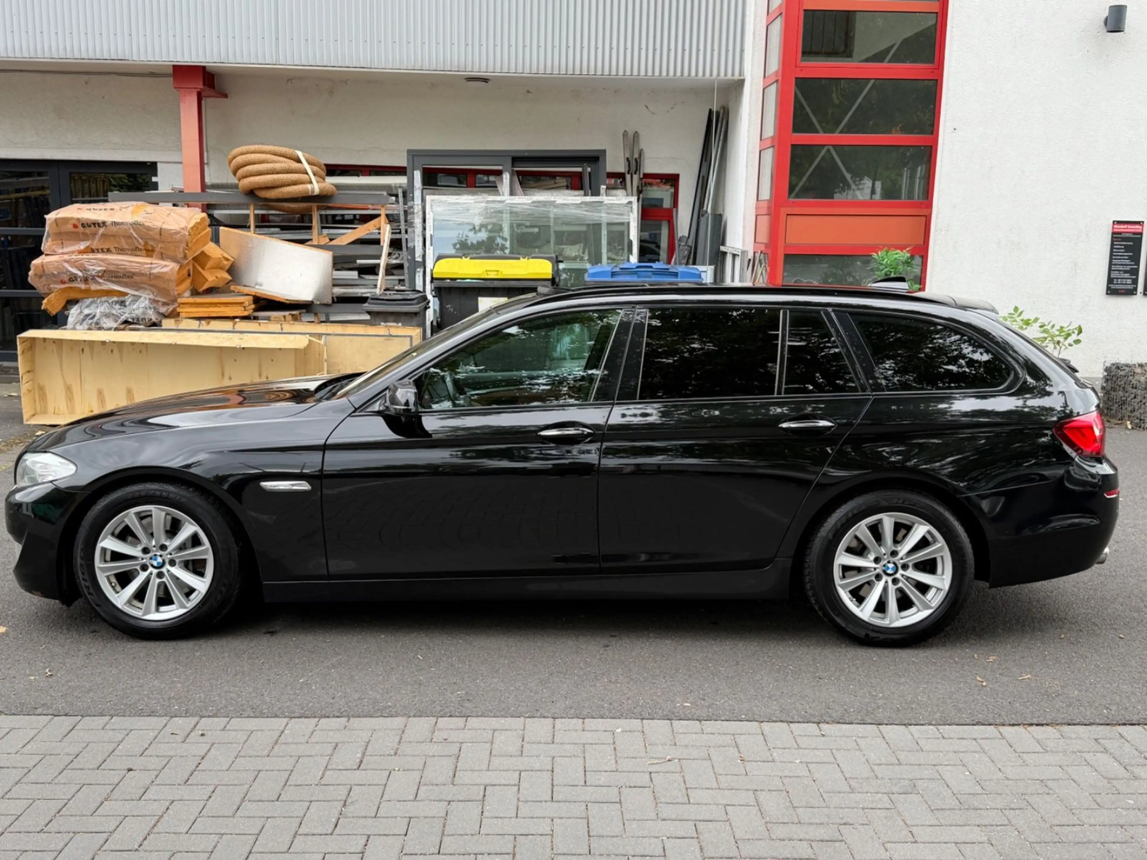 BMW 525 d~PANO~RFK~XENON~HUD~EU5 — photo 4