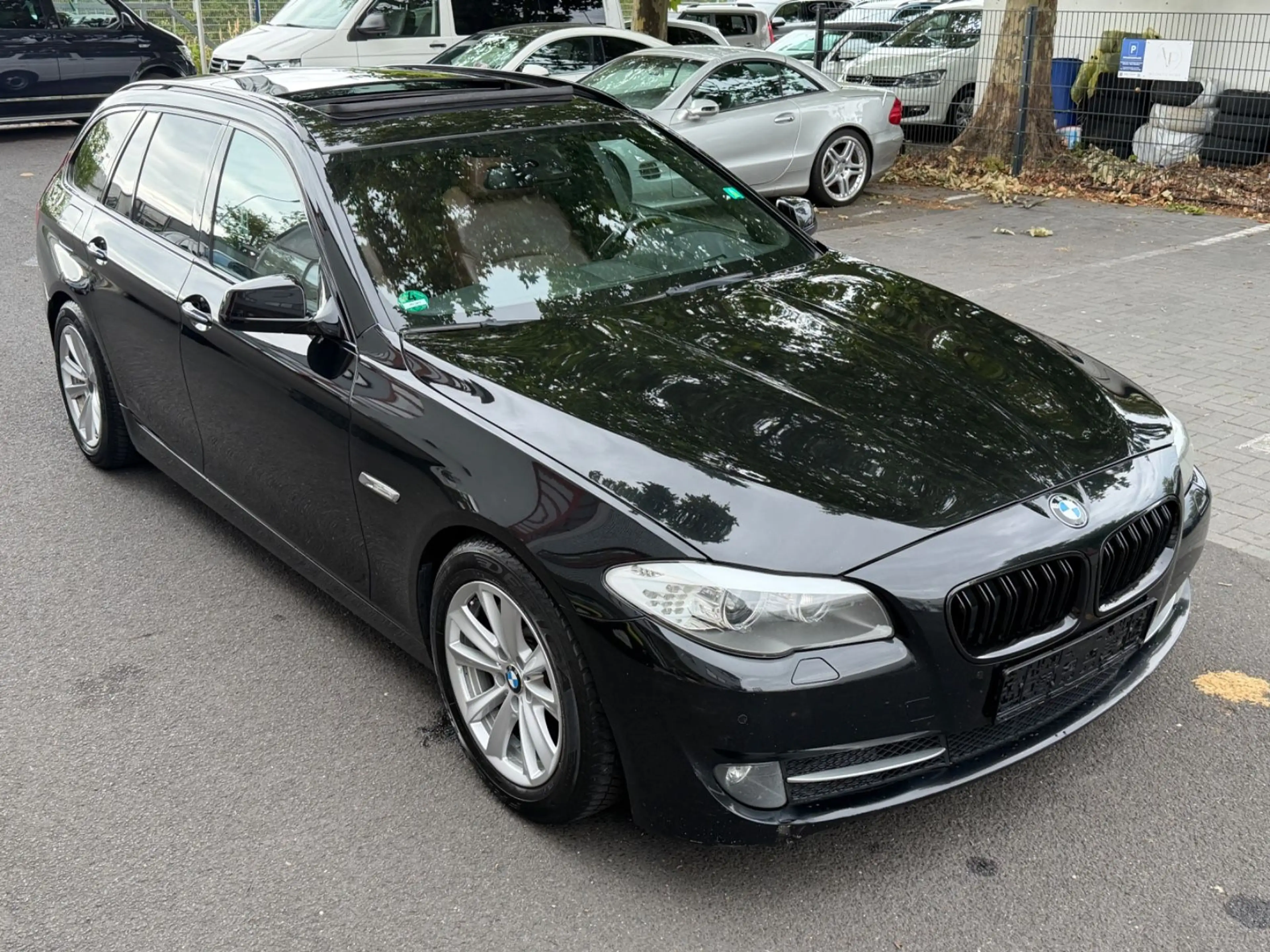 BMW 525 d~PANO~RFK~XENON~HUD~EU5