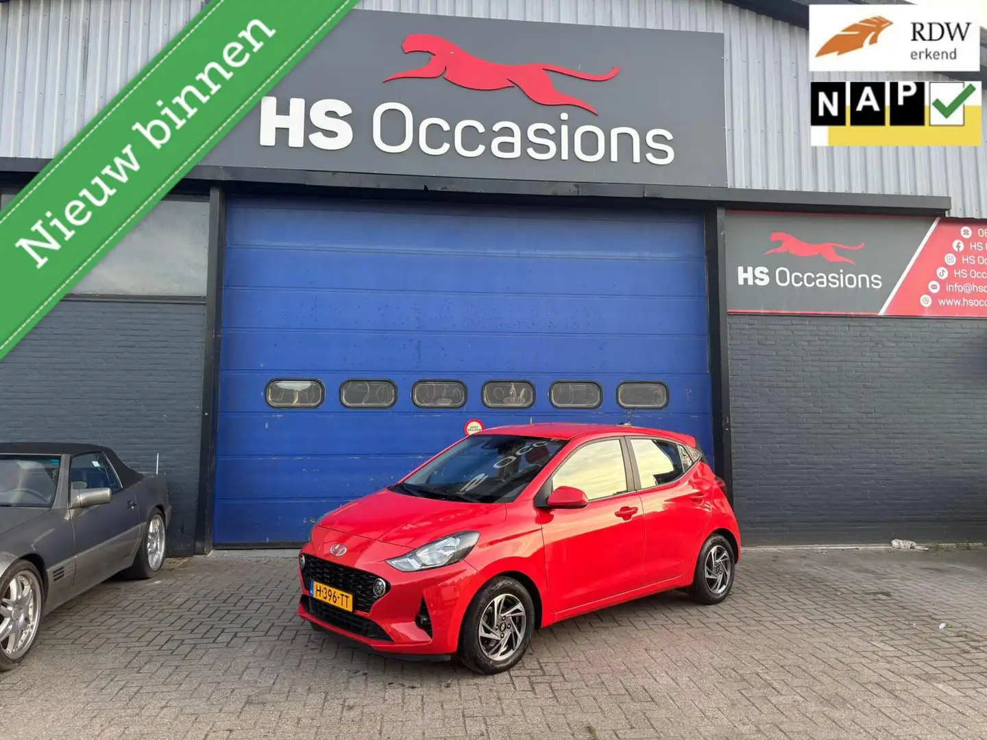 Hyundai i10 1.0 Comfort 5-zits met airco Rood - 1