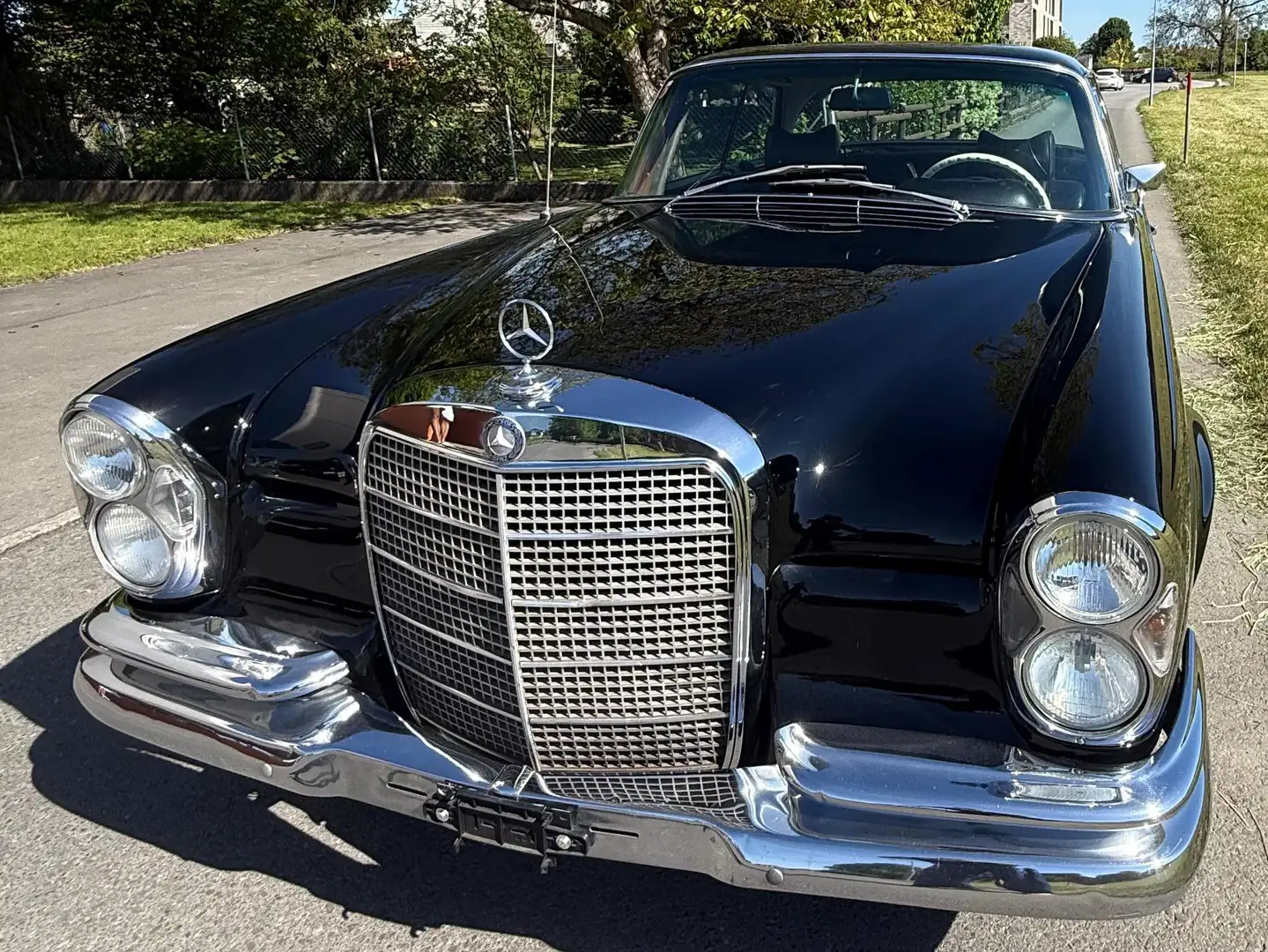 Mercedes-Benz 280 SEC Schwarz - 1